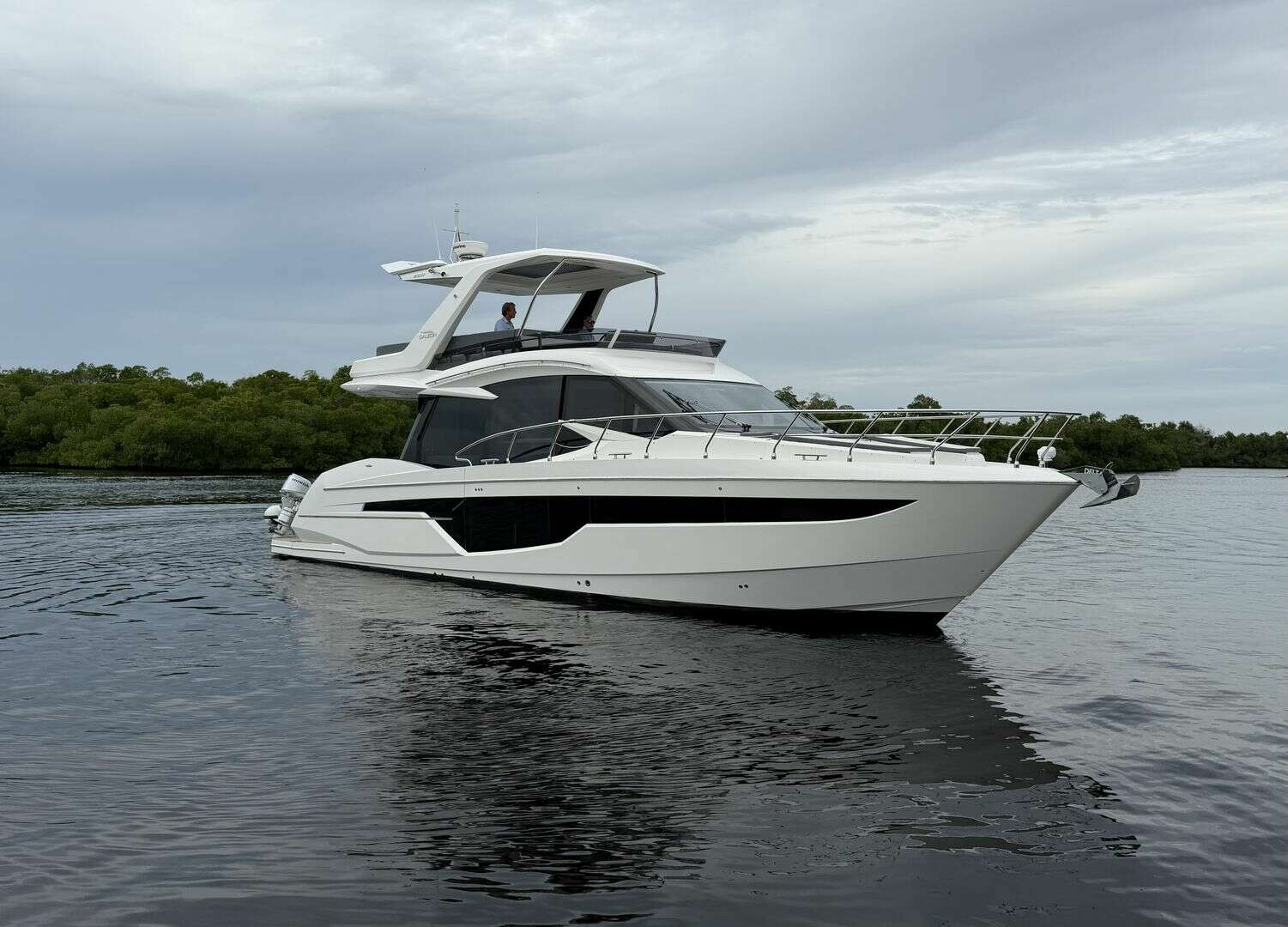 Galeon 500 FLY Yacht For Sale