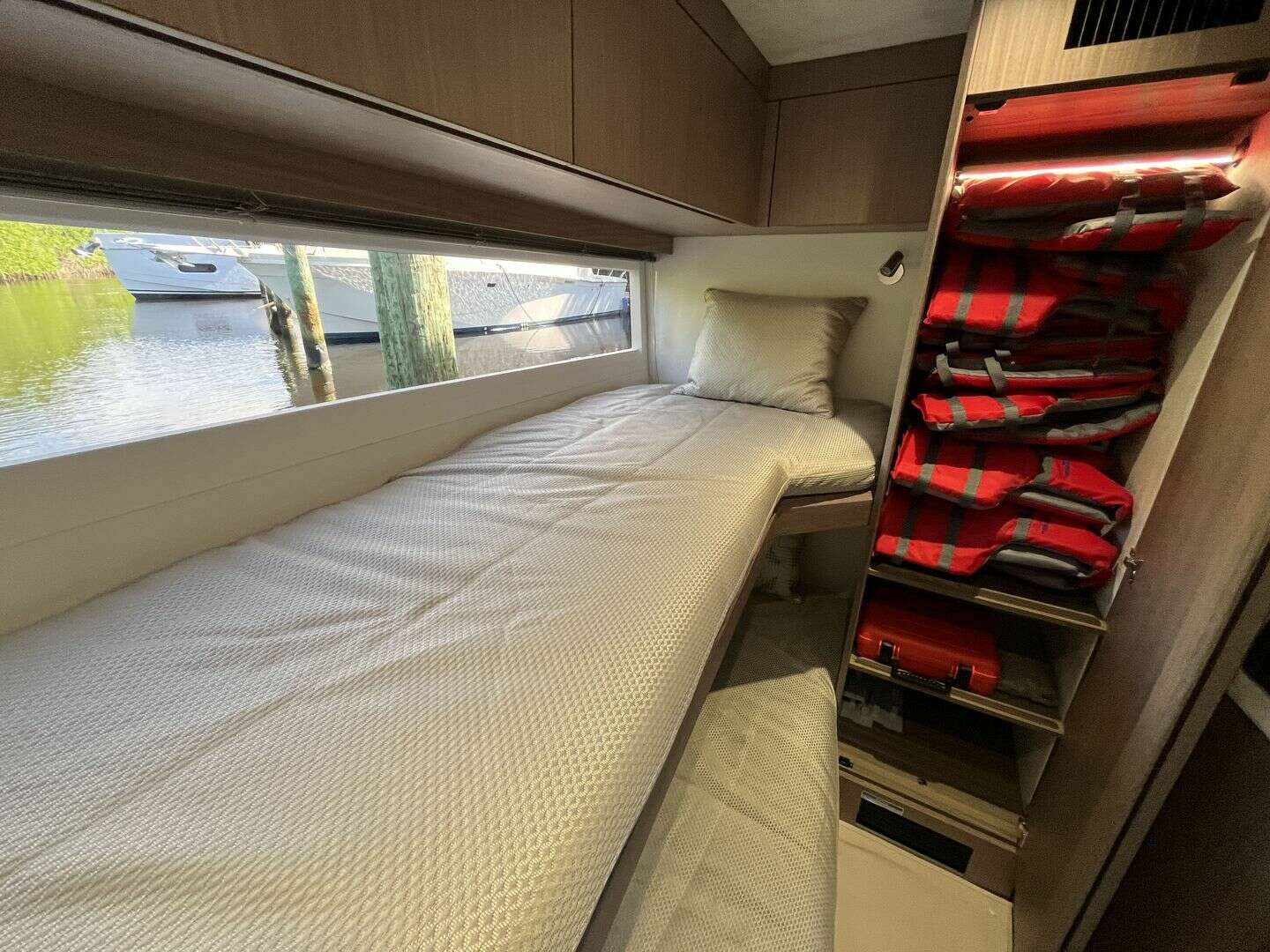 Galeon 500 FLY Yacht For Sale