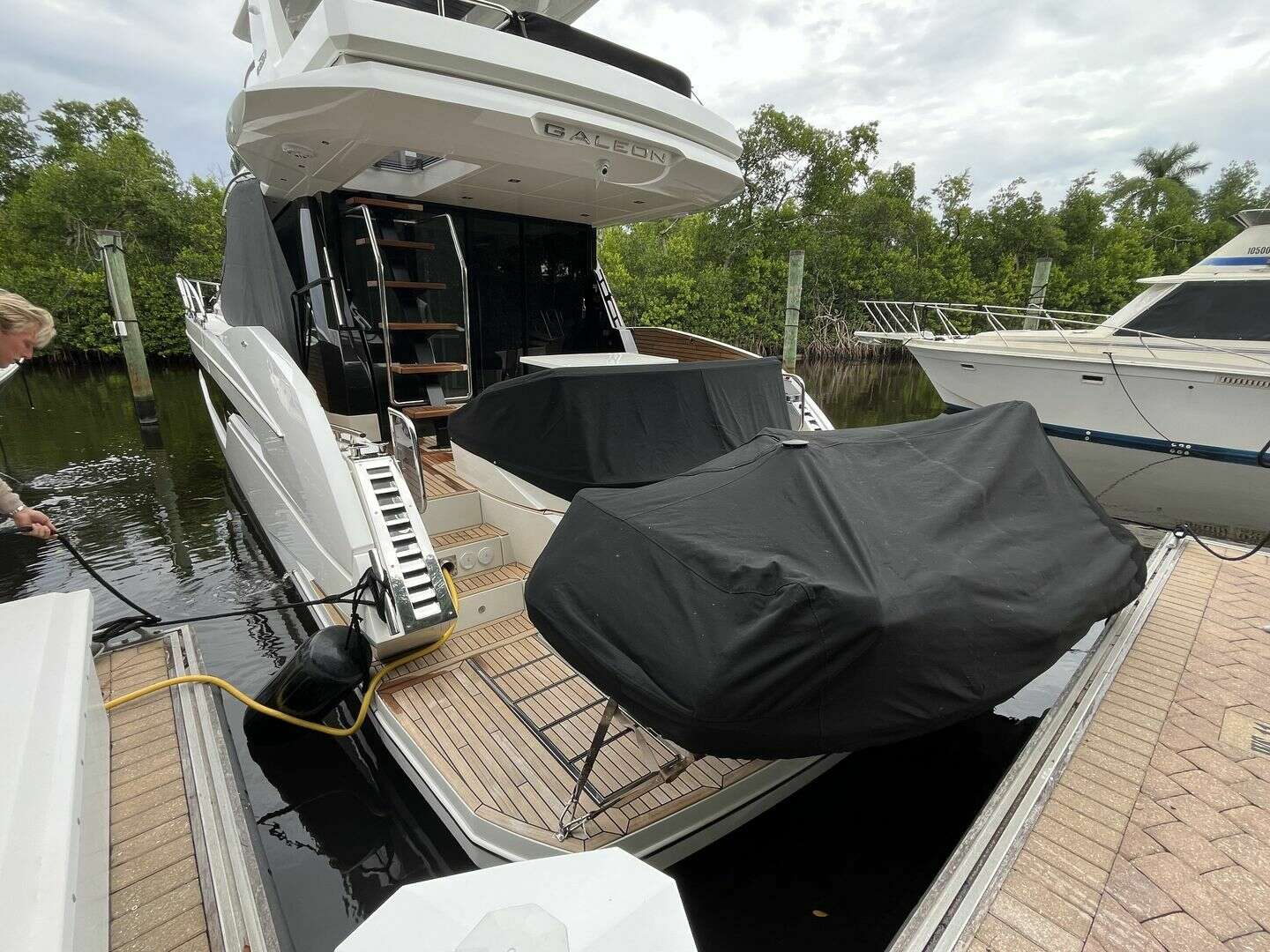Galeon 500 FLY Yacht For Sale