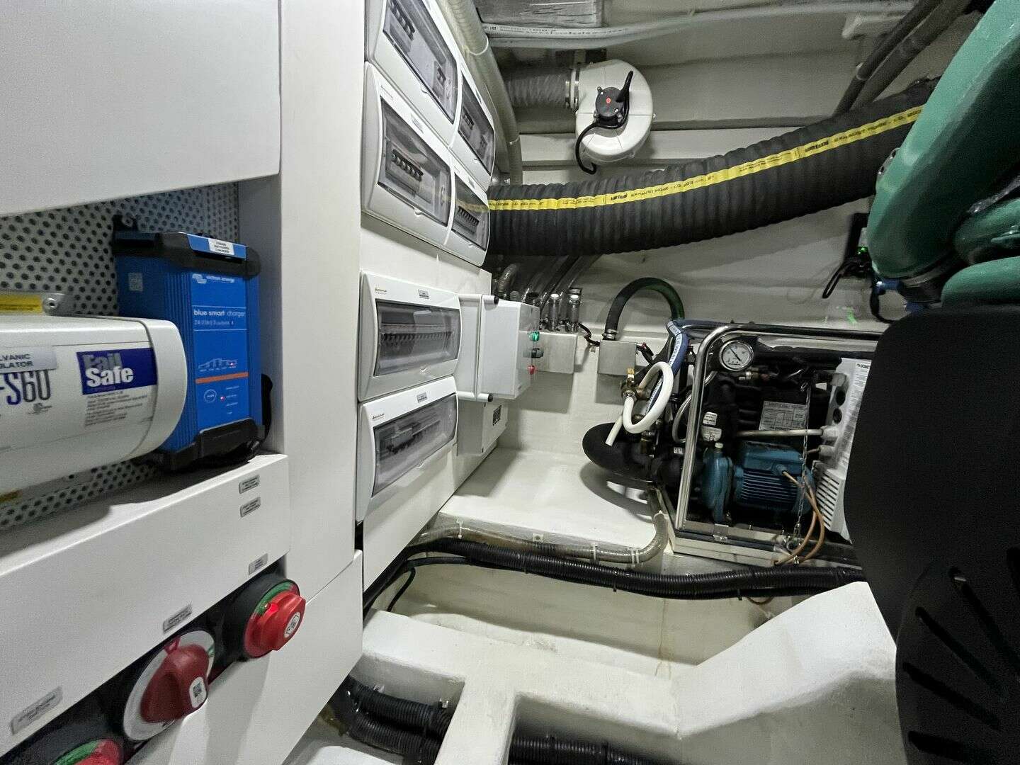 Galeon 500 FLY Yacht For Sale