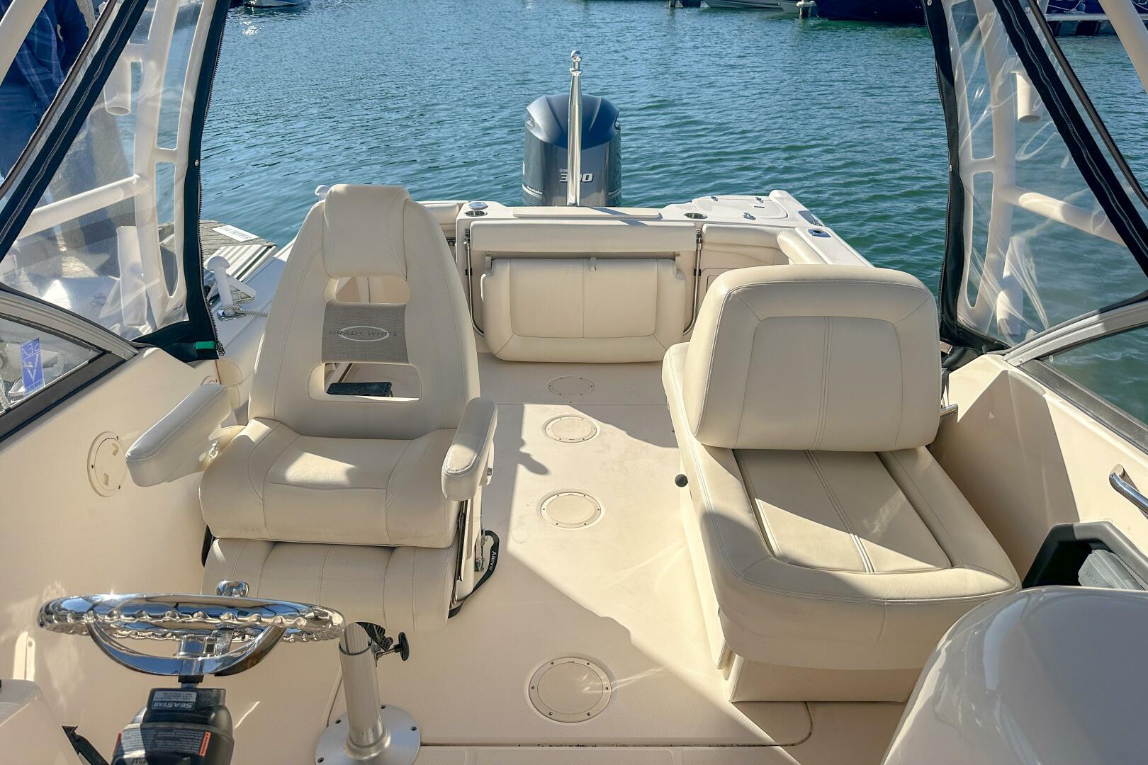 DAY TRIPPER 25ft Grady White Yacht For Sale