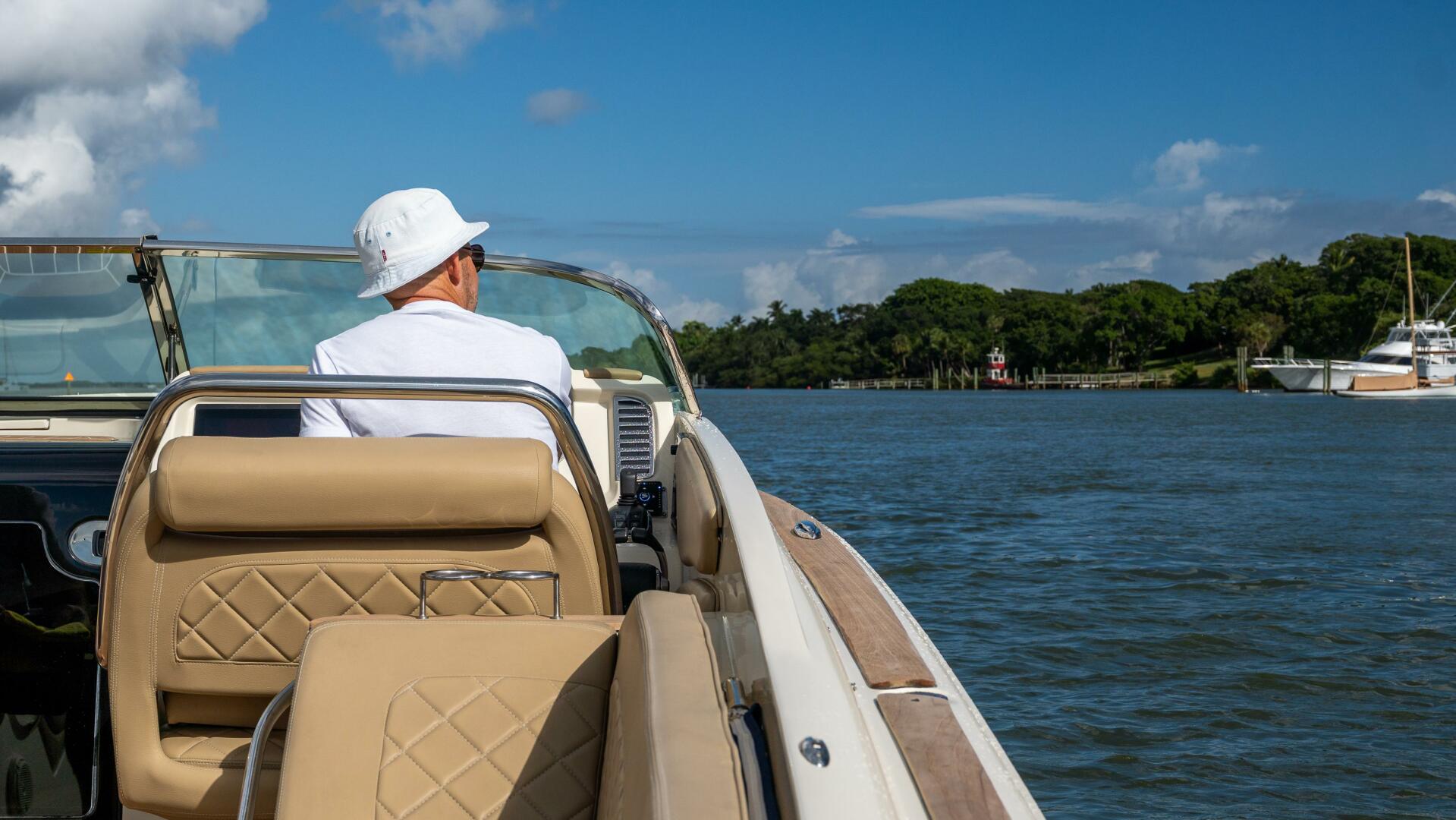 Corsair 28ft Chris Craft Yacht For Sale Corsair 28ft Chris Craft Yacht For Sale