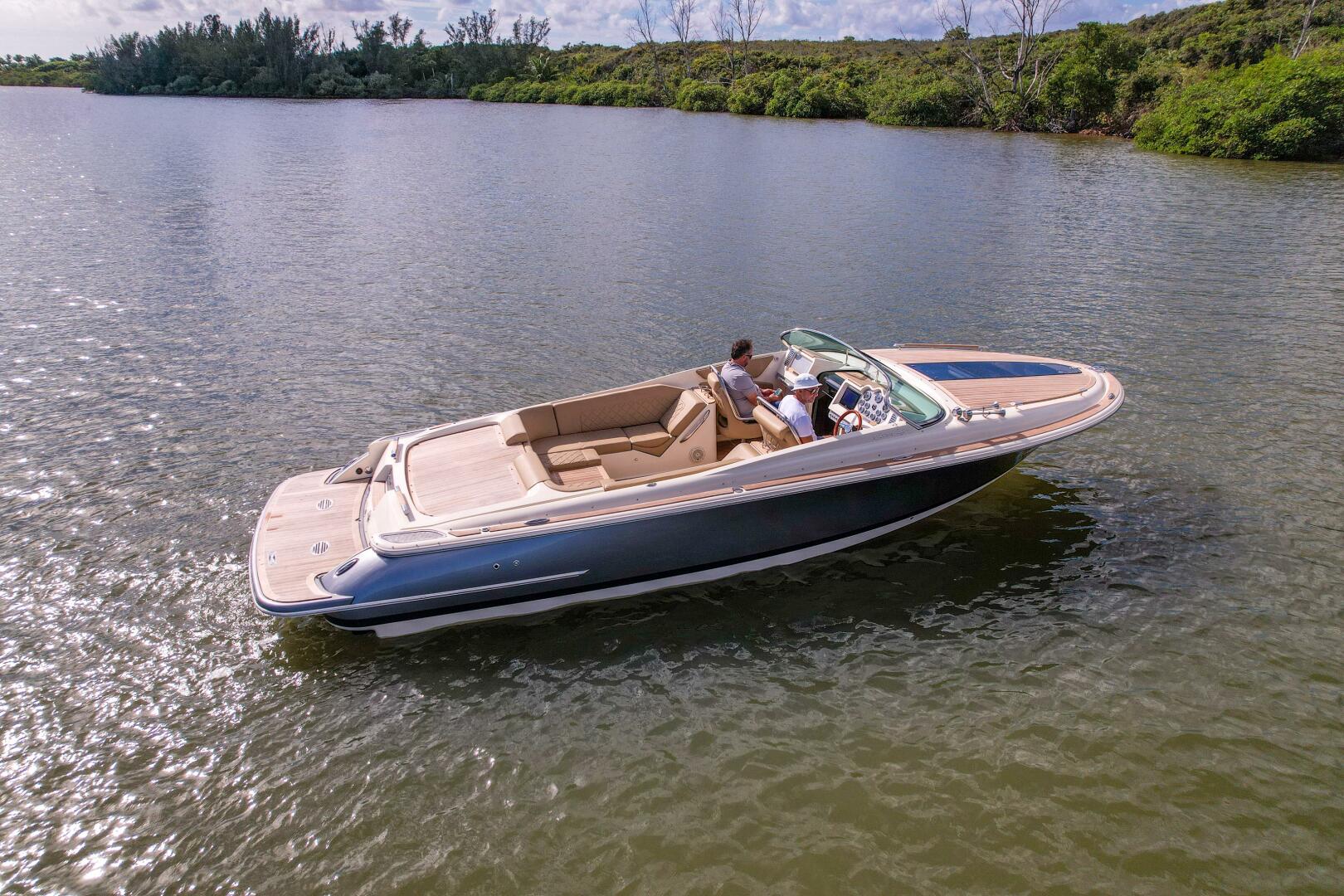 Corsair 28ft Chris Craft Yacht For Sale