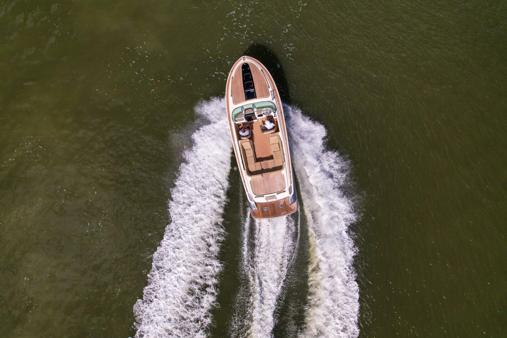 Corsair 28ft Chris Craft Yacht For Sale