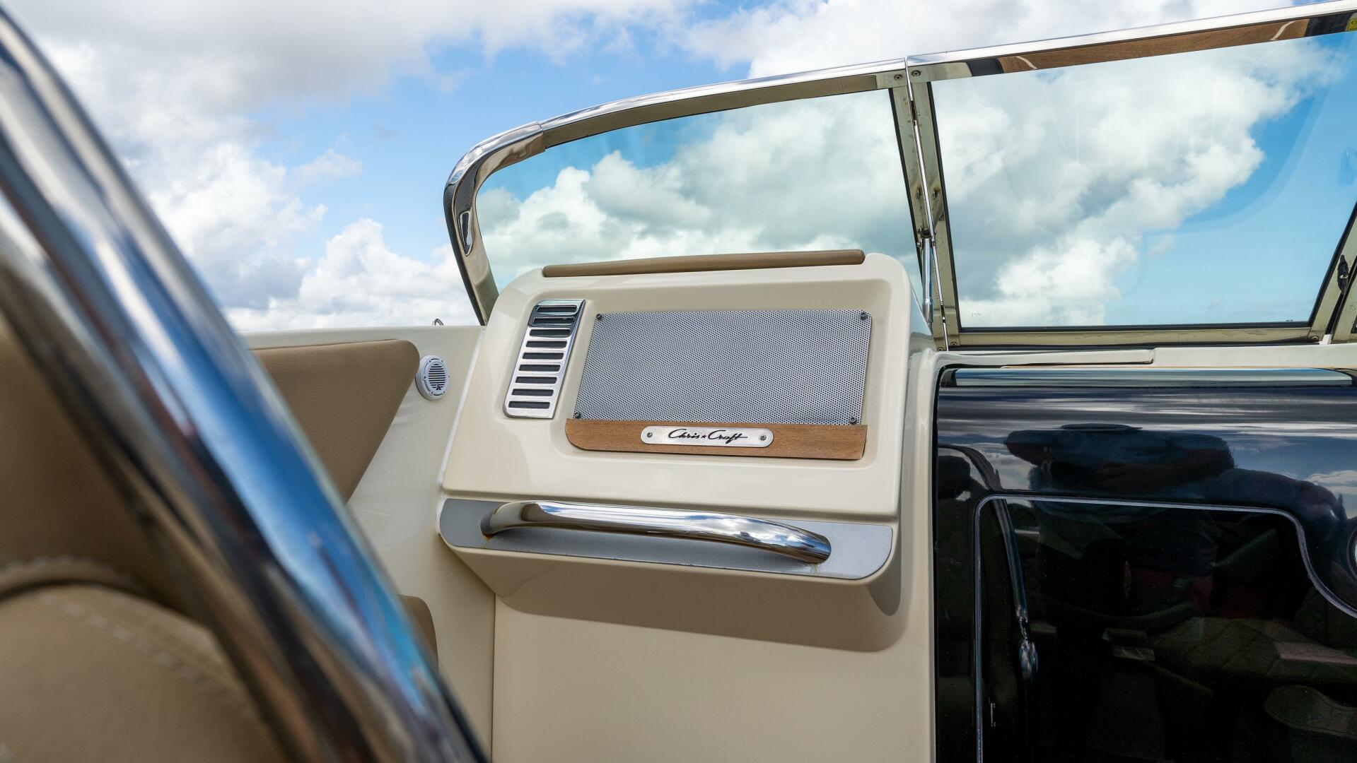 Corsair 28ft Chris Craft Yacht For Sale Corsair 28ft Chris Craft Yacht For Sale