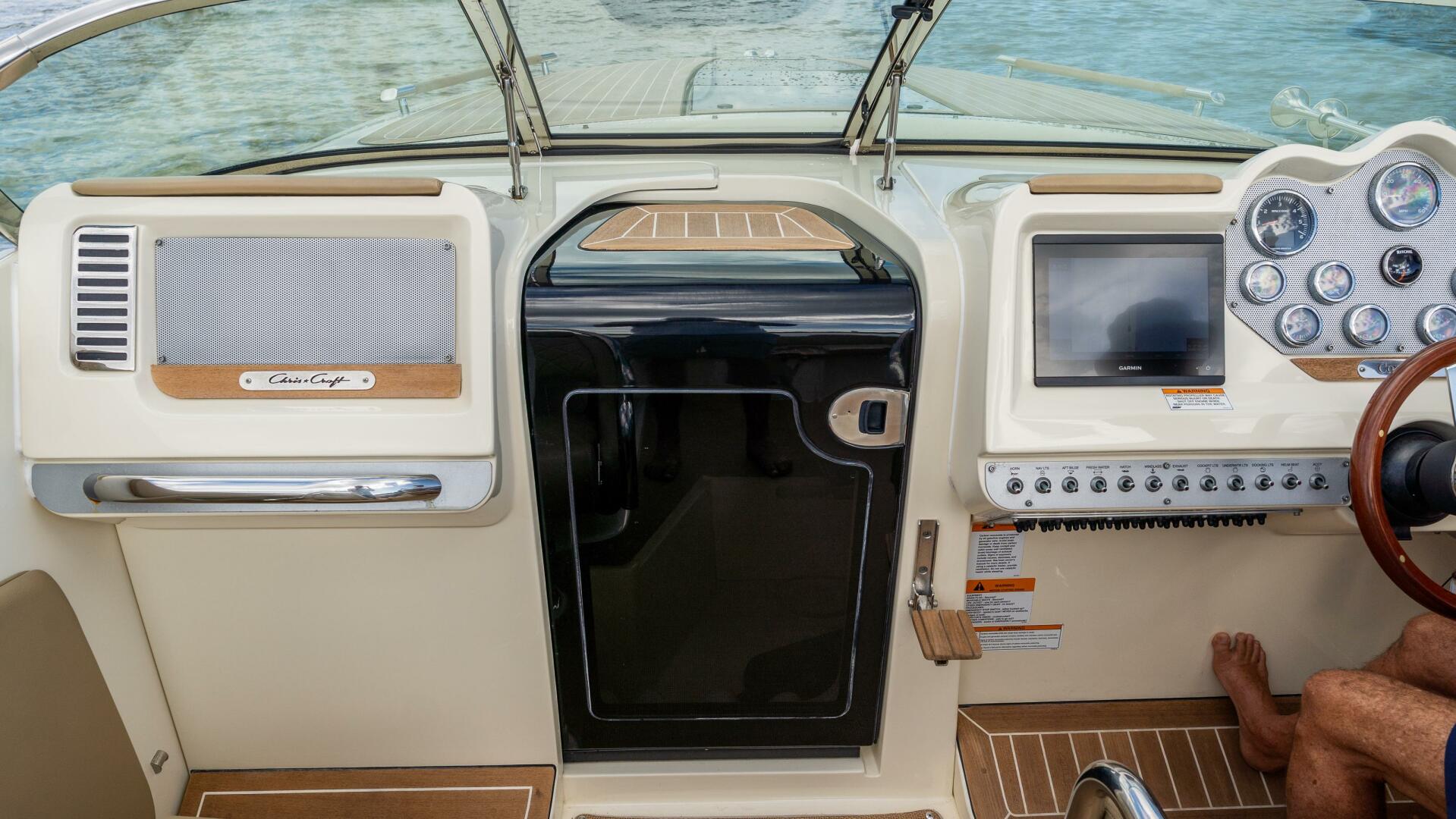 Corsair 28ft Chris Craft Yacht For Sale Corsair 28ft Chris Craft Yacht For Sale