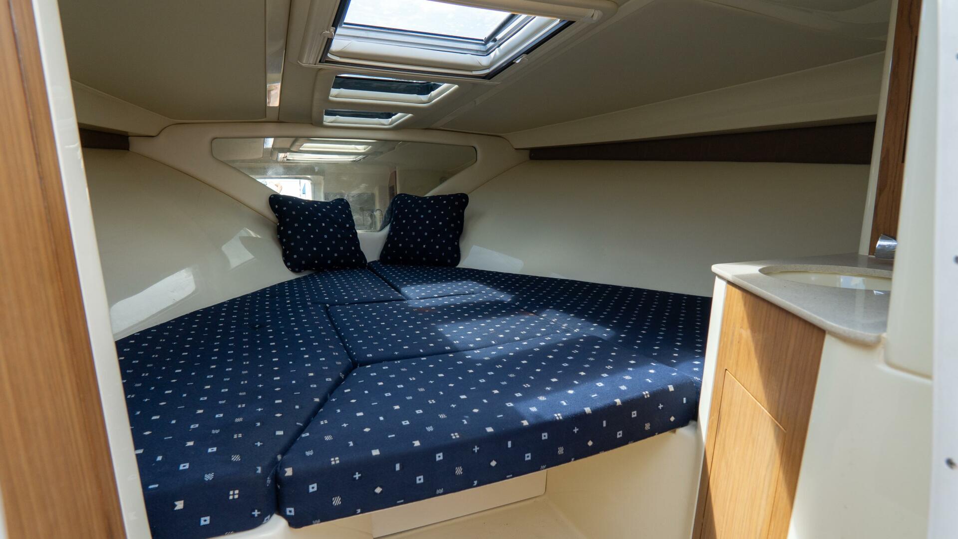 Corsair 28ft Chris Craft Yacht For Sale Corsair 28ft Chris Craft Yacht For Sale