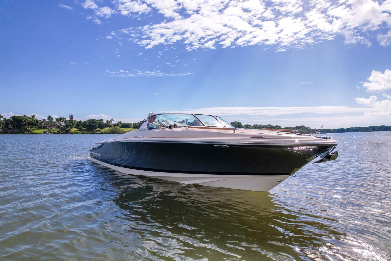 Corsair 28ft Chris Craft Yacht For Sale