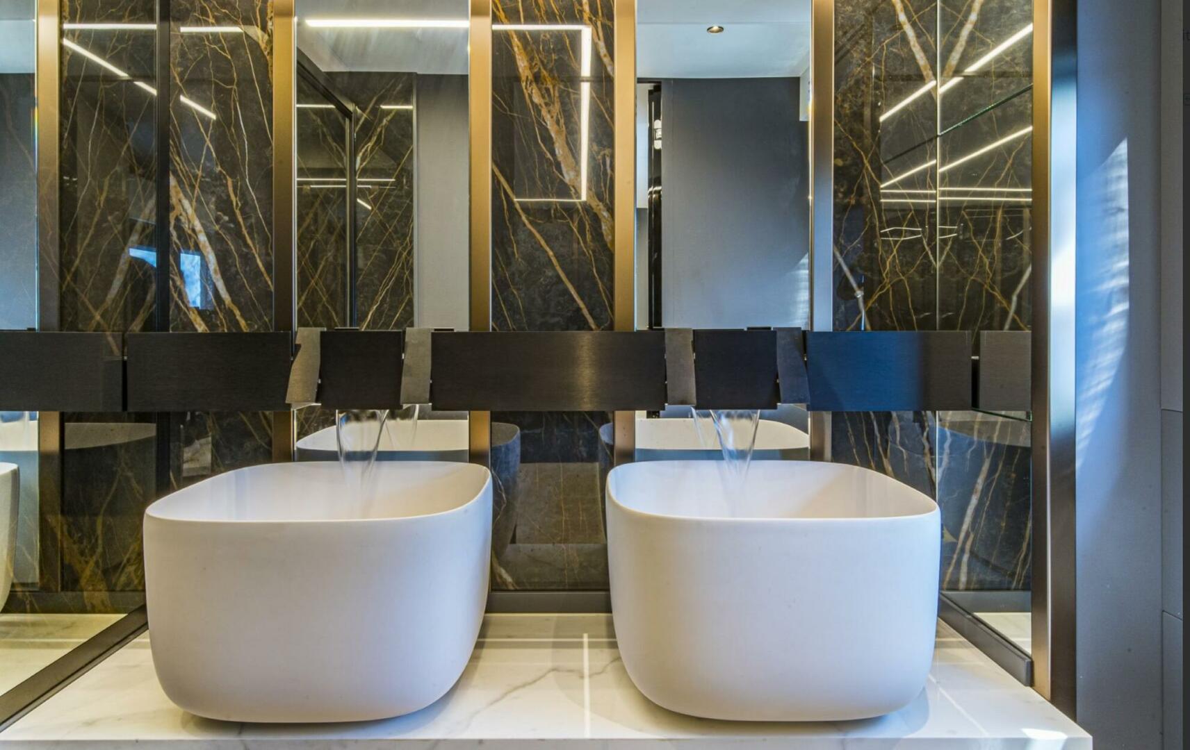 62ft Explorer Yacht For Sale 62ft Explorer Yacht For Sale