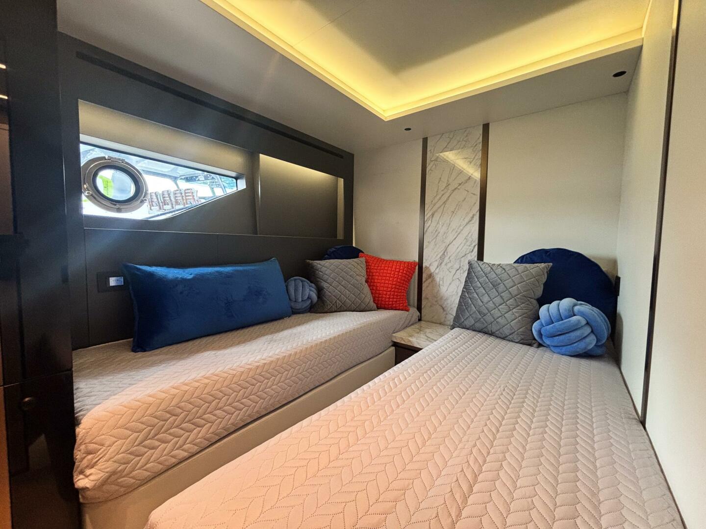 62ft Explorer Yacht For Sale 62ft Explorer Yacht For Sale