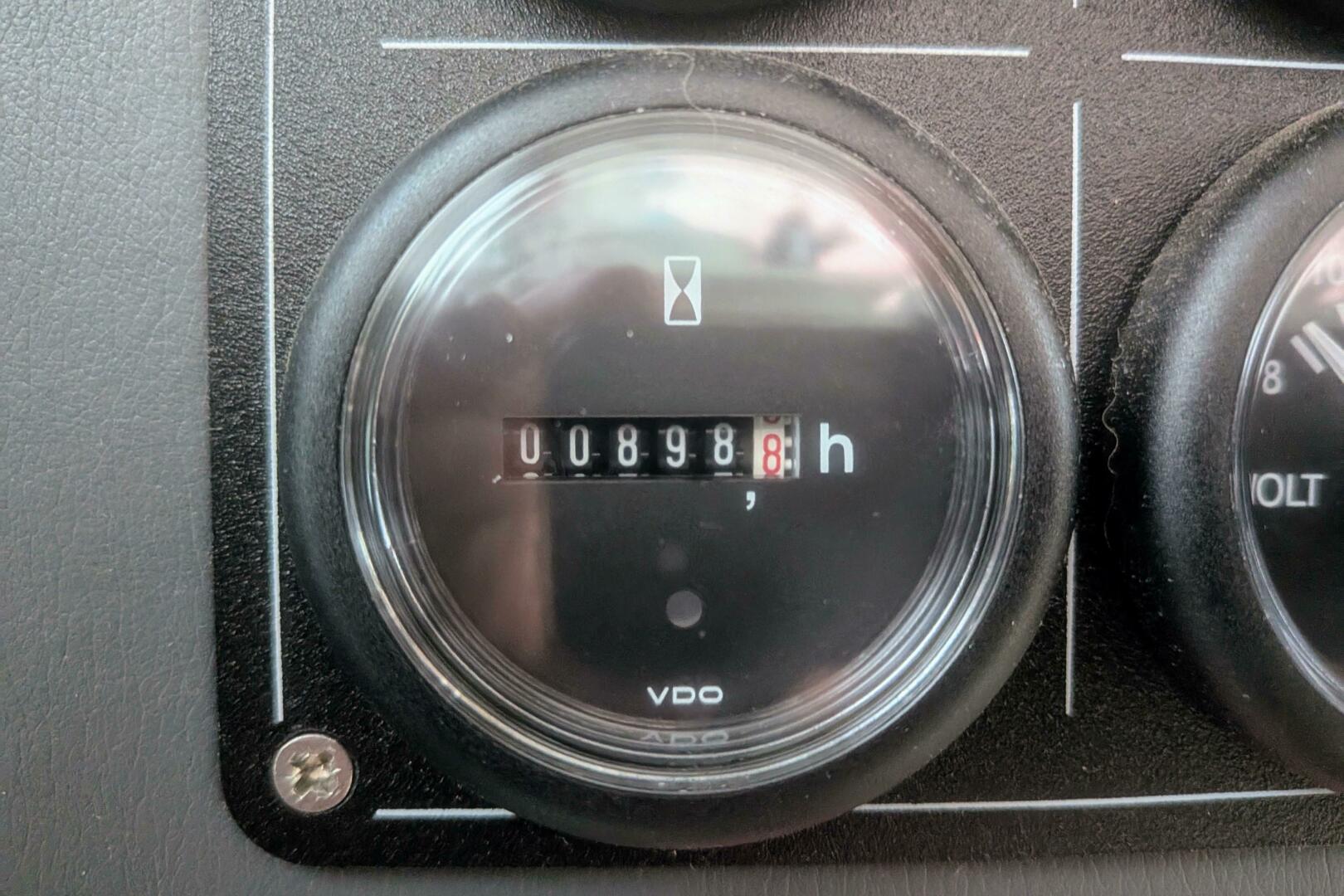 Momentum 42ft Leopard Yacht For Sale