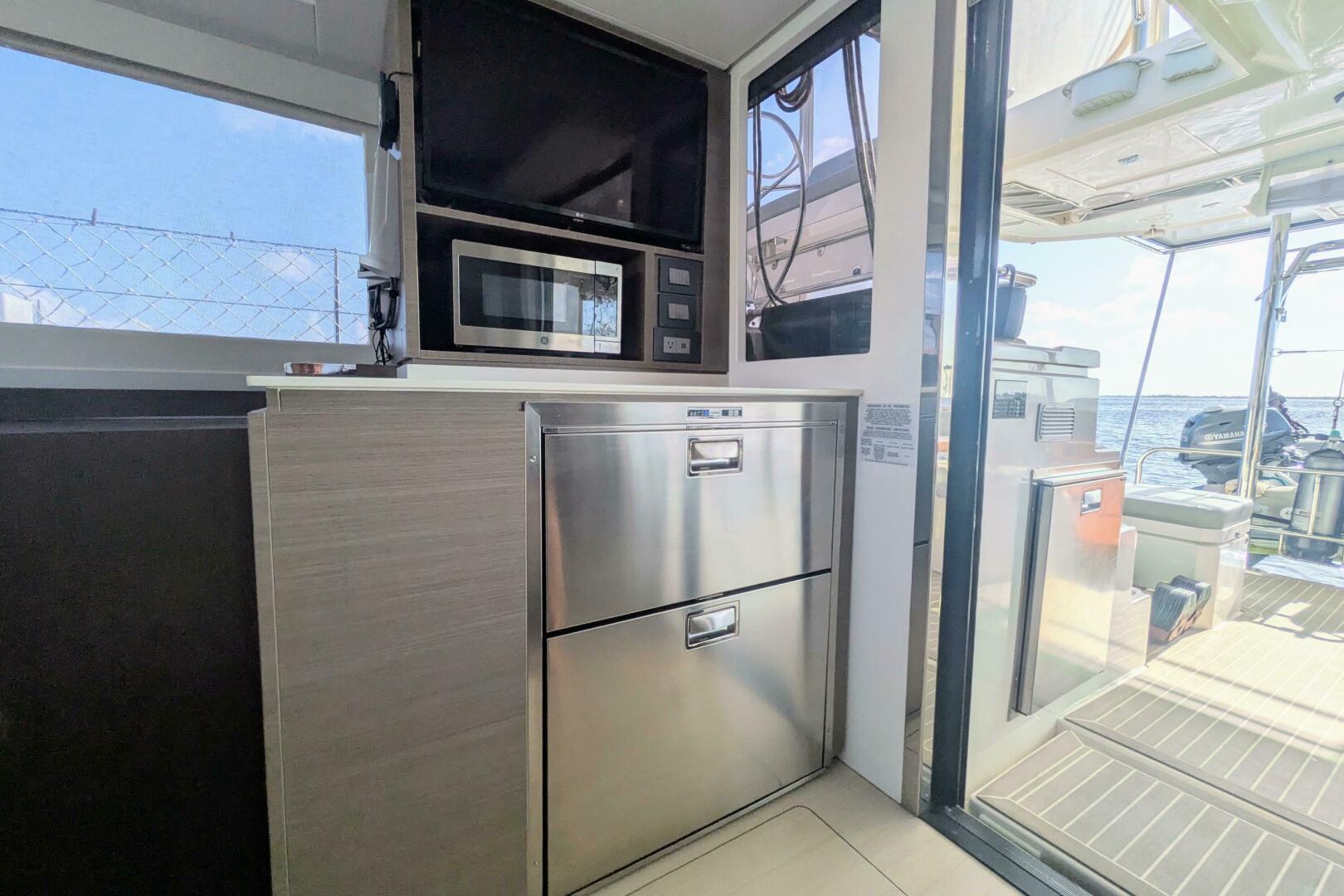 Momentum 42ft Leopard Yacht For Sale