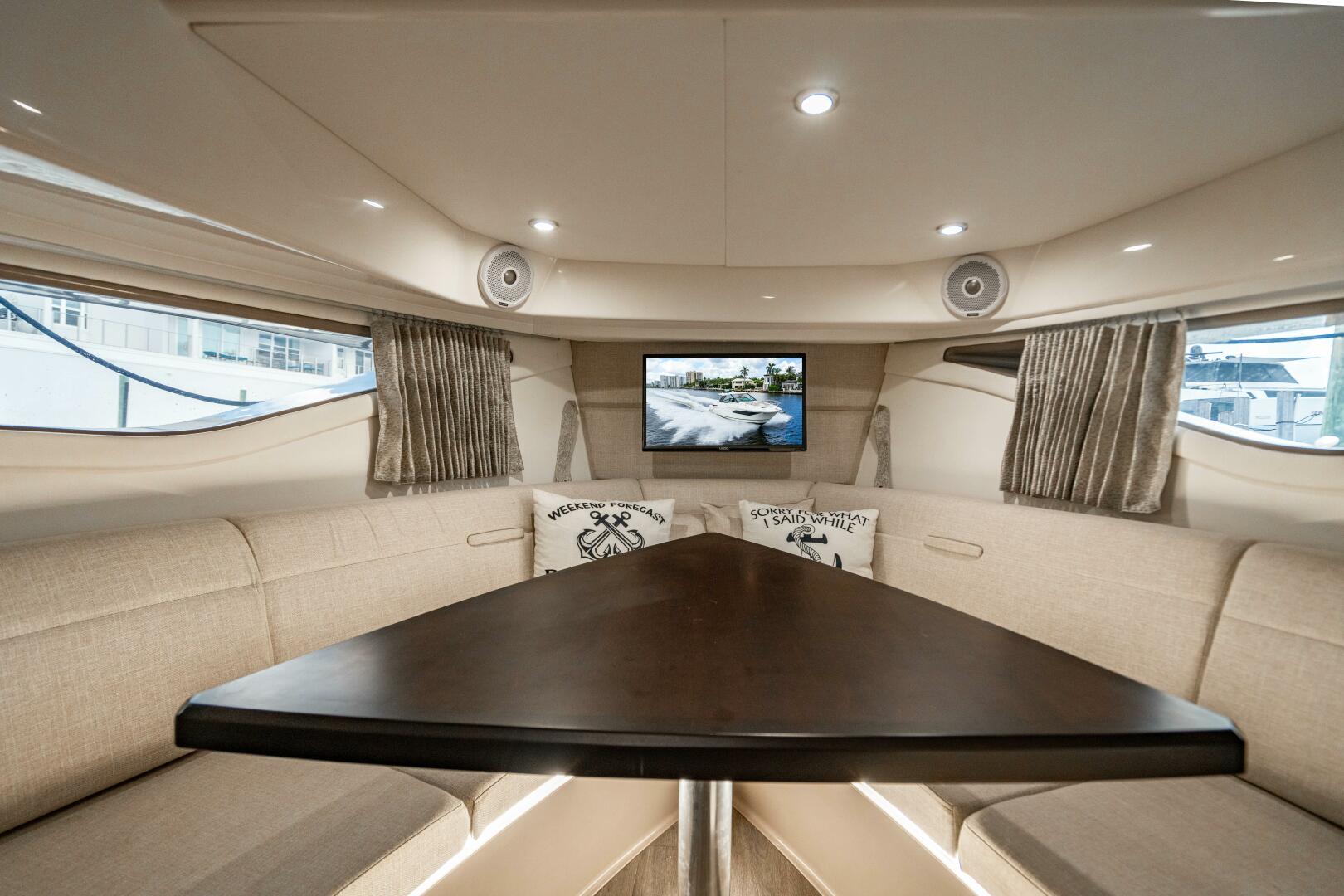 Sound Decision 32ft Sea Ray Yacht For Sale Sound Decision 32ft Sea Ray Yacht For Sale