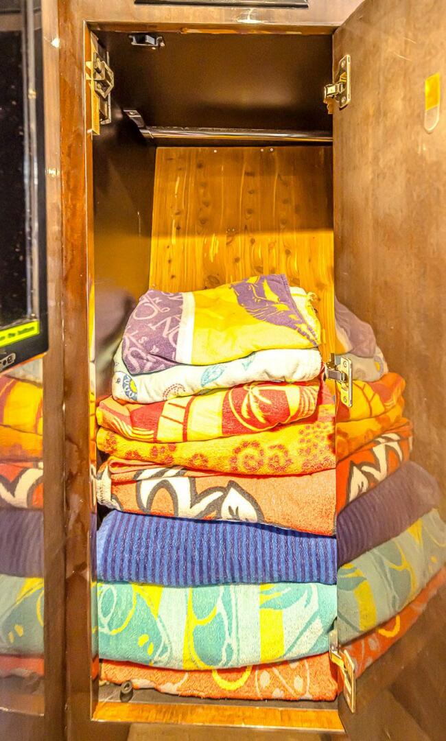 KENDALMAC 46ft Regal Yacht For Sale KENDALMAC 46ft Regal Yacht For Sale