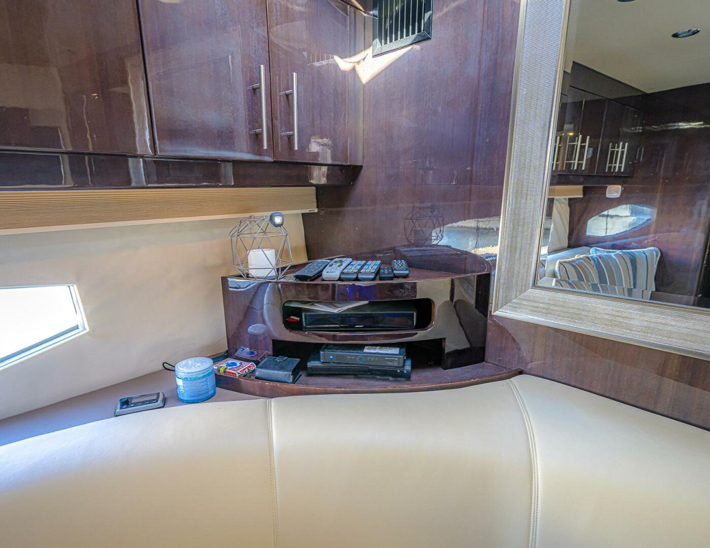 KENDALMAC 46ft Regal Yacht For Sale KENDALMAC 46ft Regal Yacht For Sale