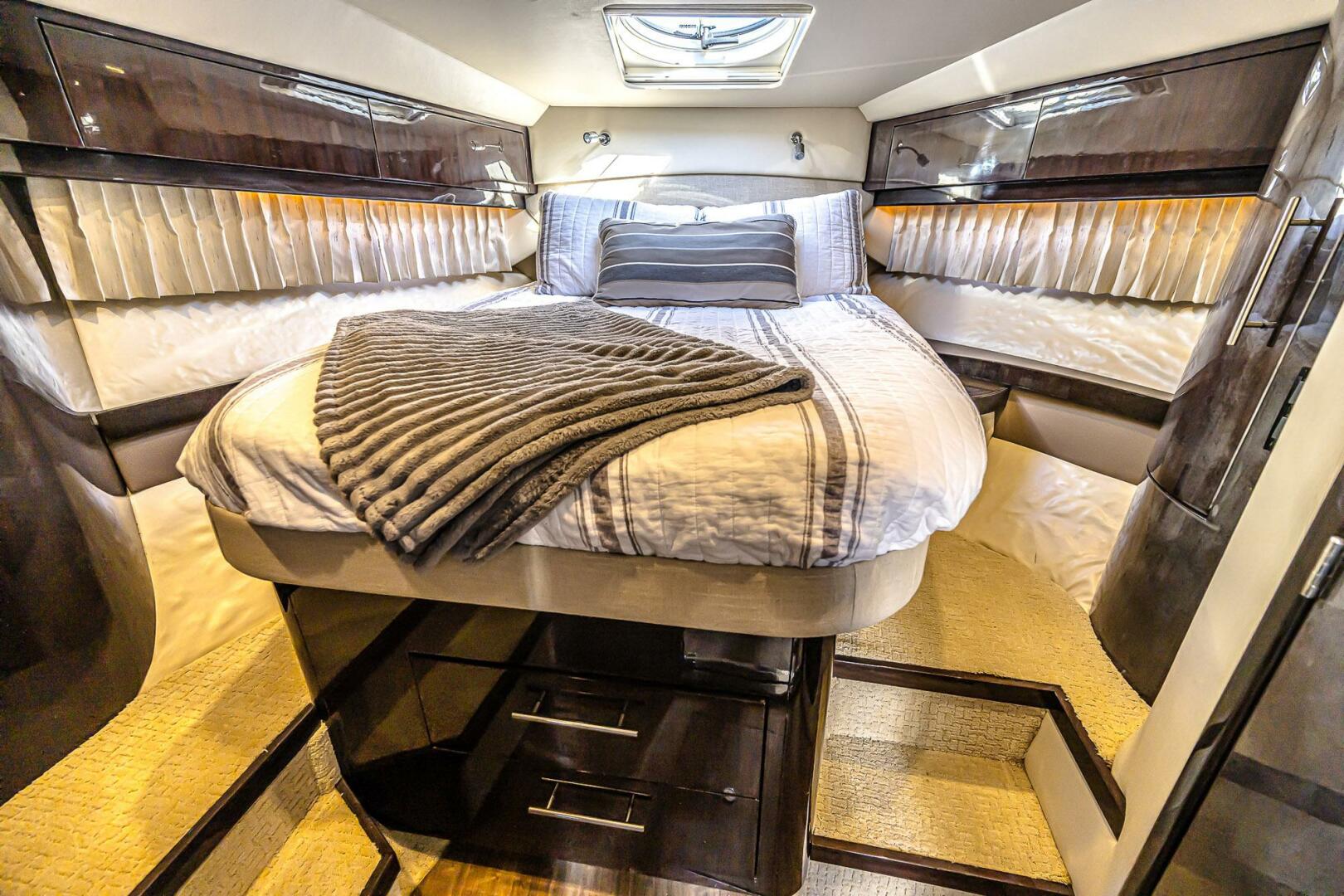 KENDALMAC 46ft Regal Yacht For Sale KENDALMAC 46ft Regal Yacht For Sale