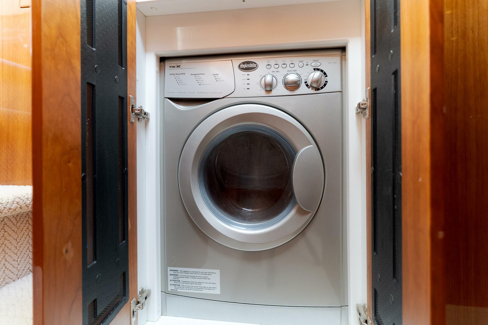 No Contingencies 44ft Riviera Yacht For Sale No Contingencies 44ft Riviera Yacht For Sale