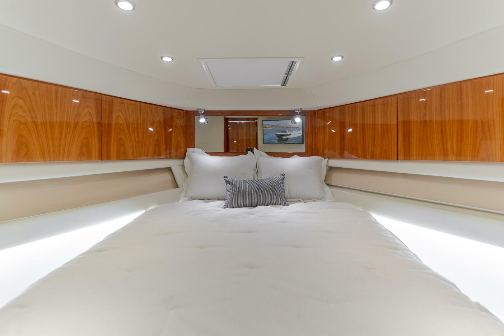 No Contingencies 44ft Riviera Yacht For Sale No Contingencies 44ft Riviera Yacht For Sale
