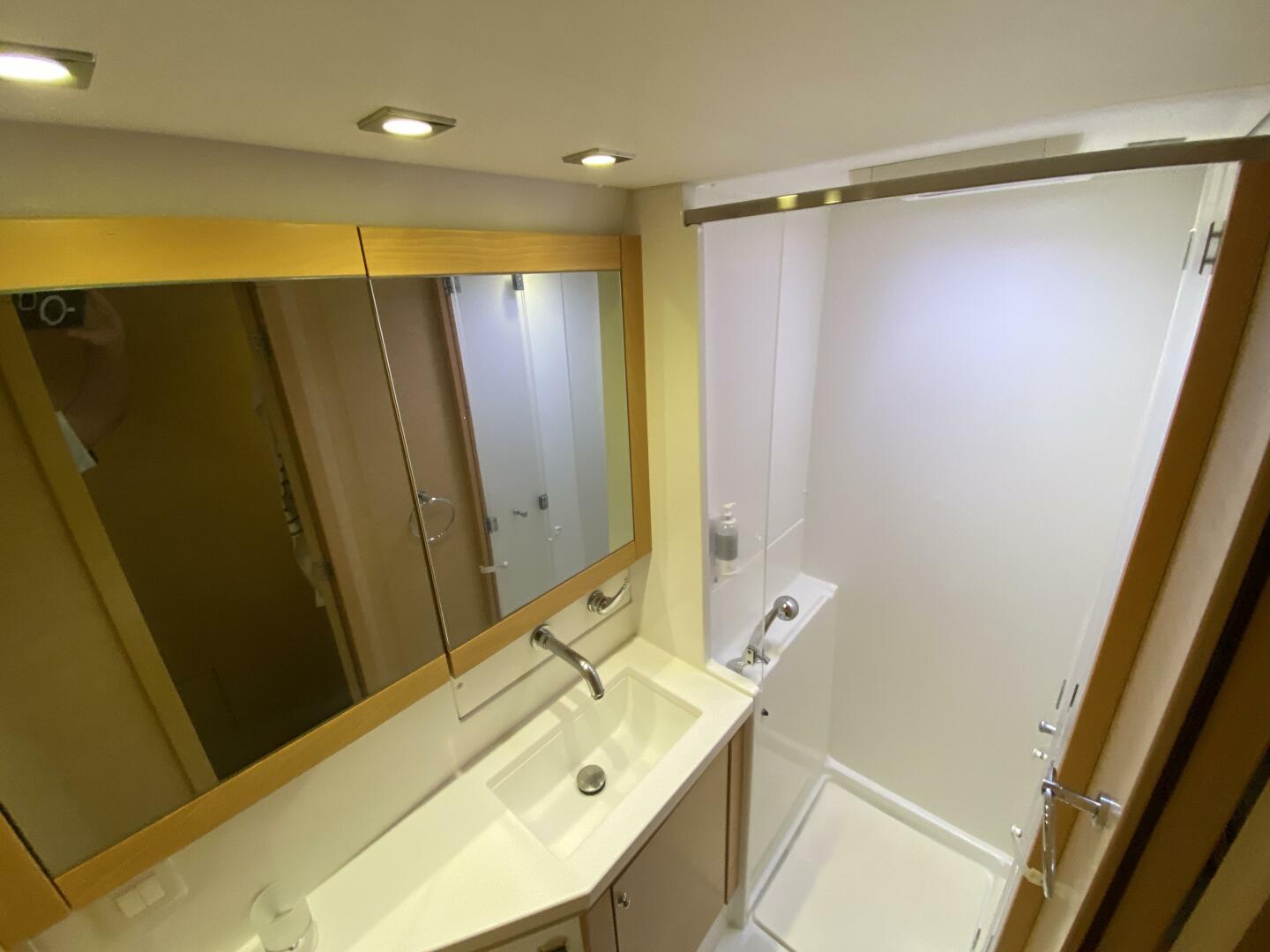 ARN 45ft Lagoon Yacht For Sale