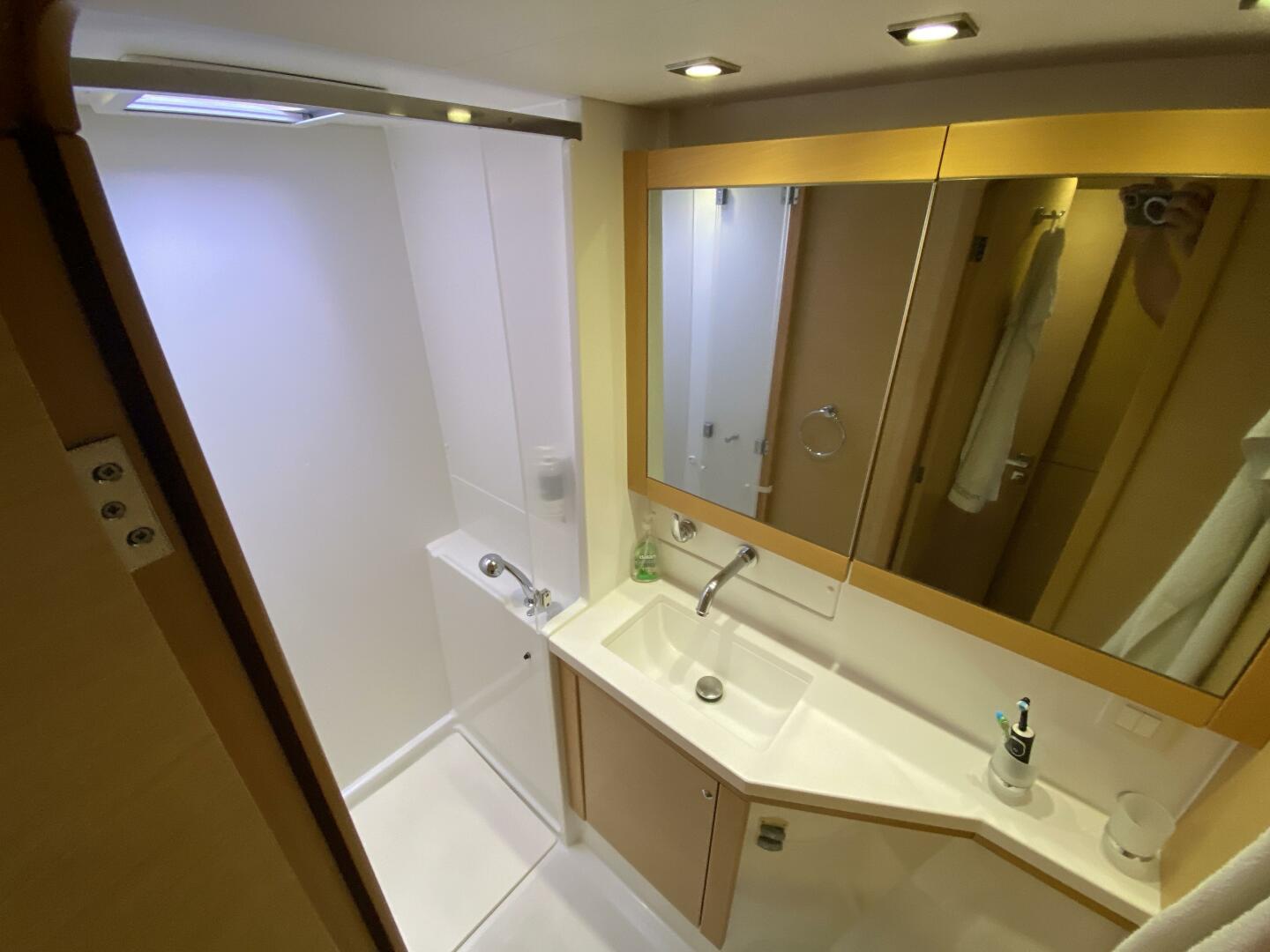 ARN 45ft Lagoon Yacht For Sale