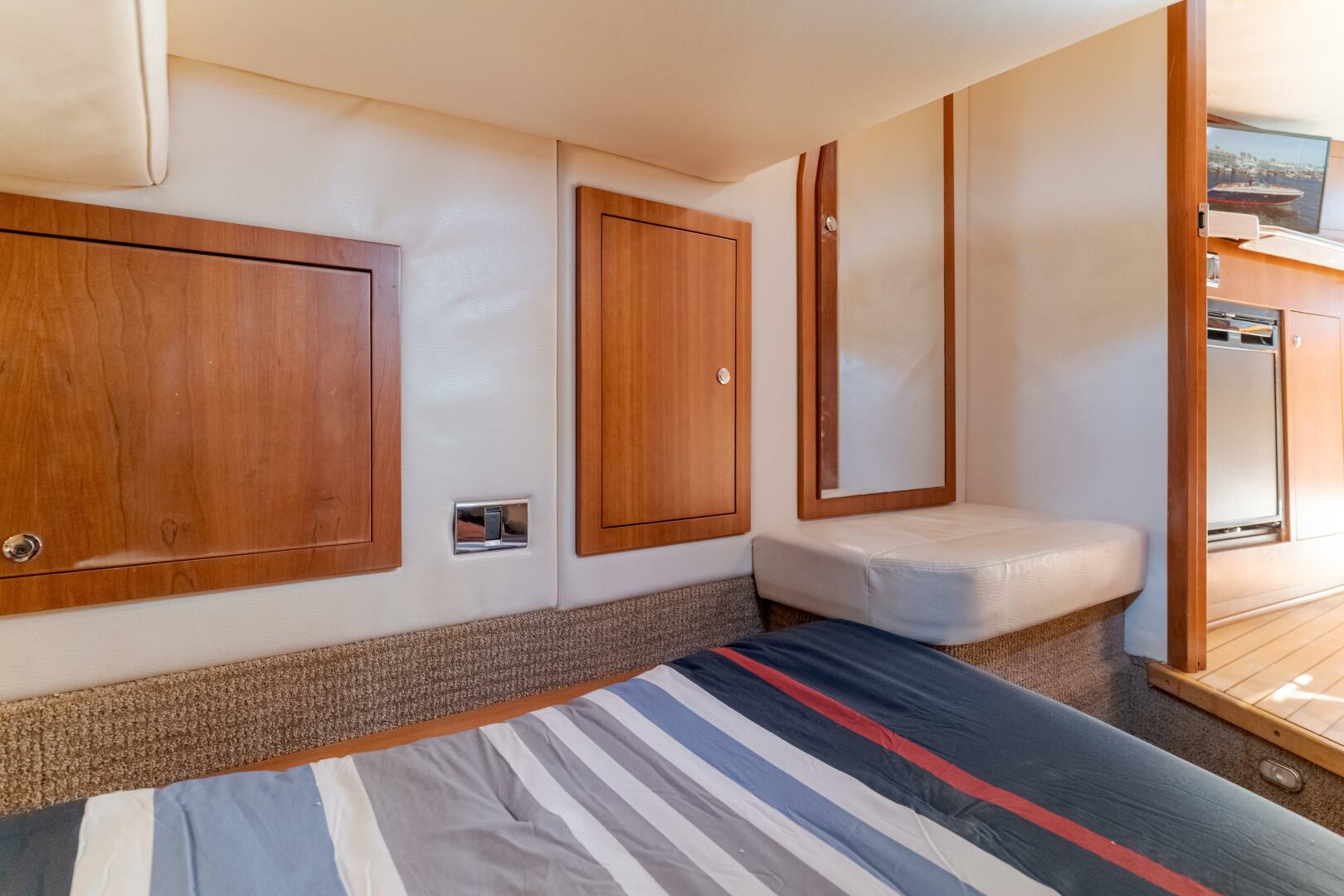 Dream Chaser 36ft Chris Craft Yacht For Sale