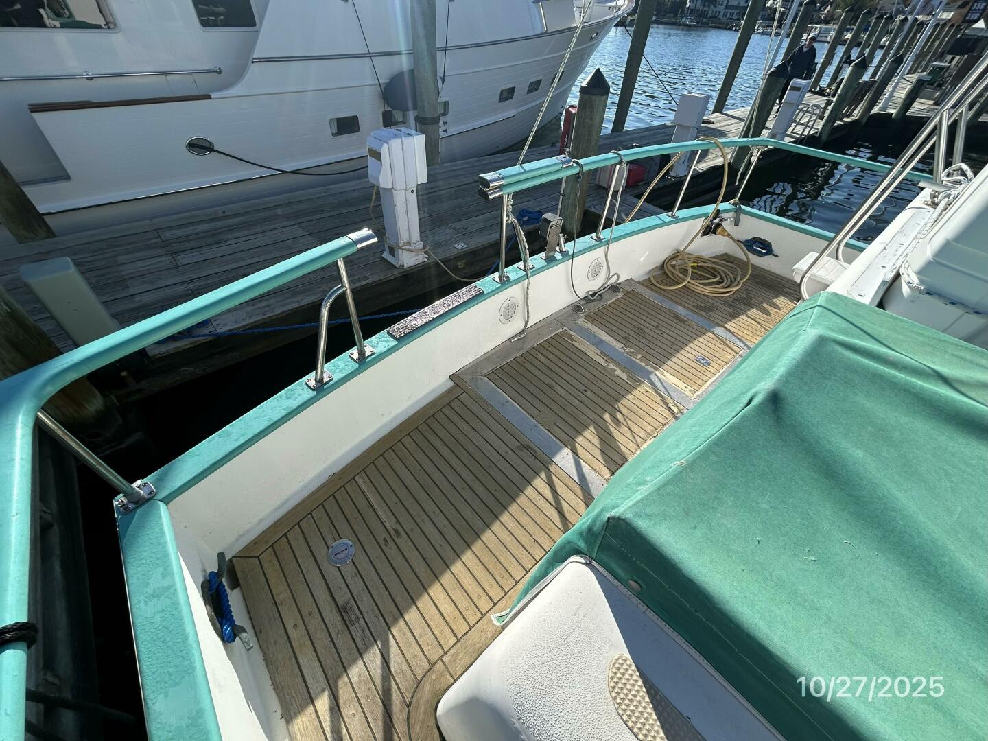 38' Marine Trader aftdeck2