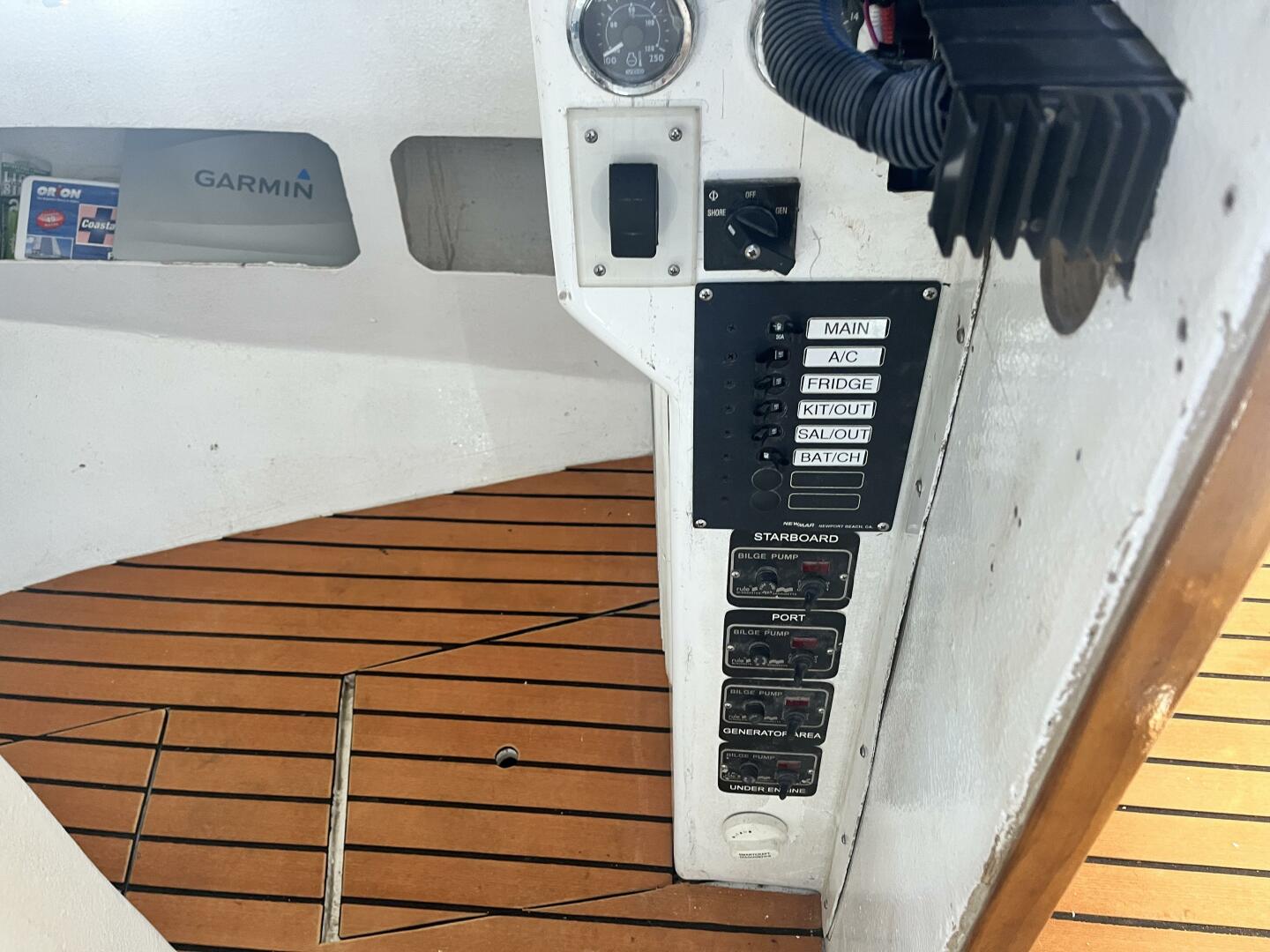 A Bug s Life 32ft Custom Yacht For Sale