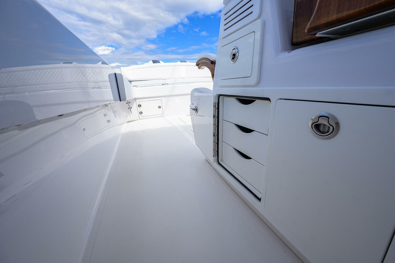 Two Krickets 41ft Bahama Yacht For Sale