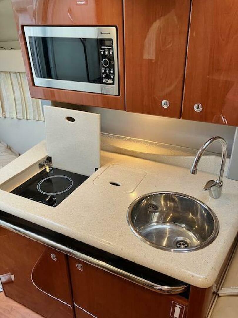 Office Space 35ft Formula Yacht For Sale