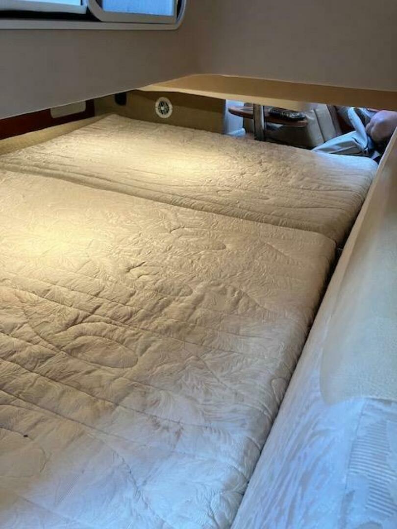 Office Space 35ft Formula Yacht For Sale