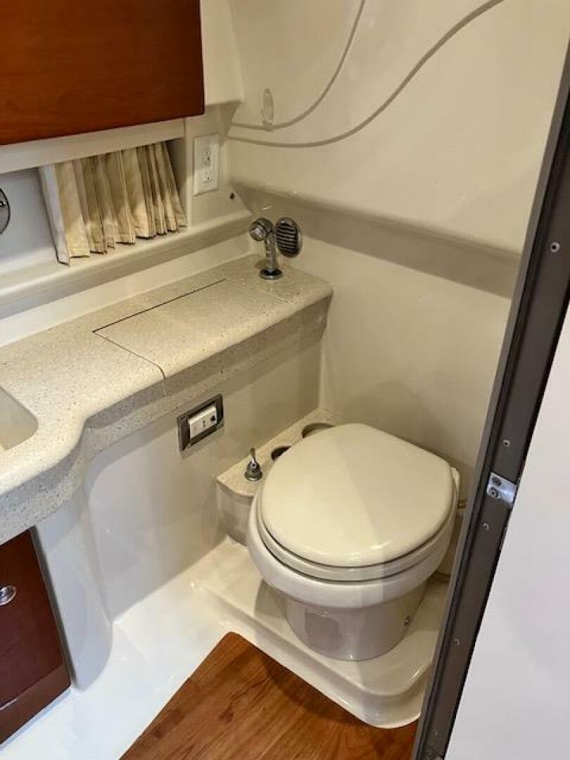 Office Space 35ft Formula Yacht For Sale