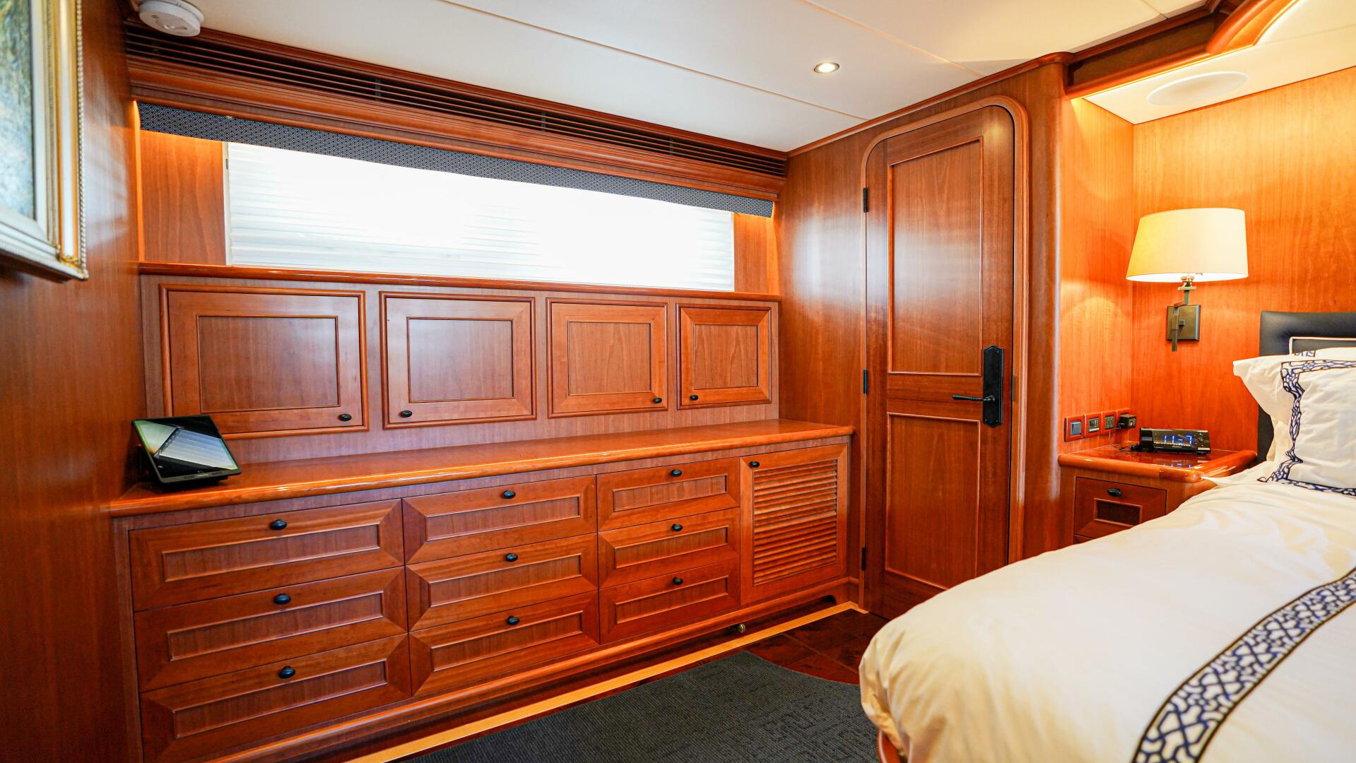 Insignia 86ft Outer Reef Yachts Yacht For Sale Insignia 86ft Outer Reef Yachts Yacht For Sale