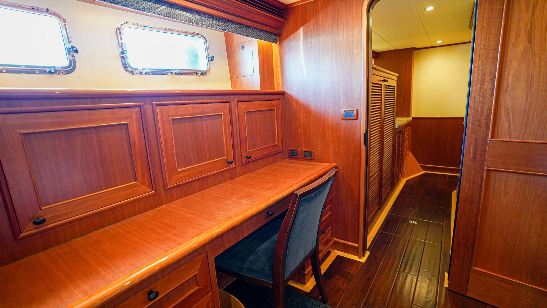 Insignia 86ft Outer Reef Yachts Yacht For Sale Insignia 86ft Outer Reef Yachts Yacht For Sale