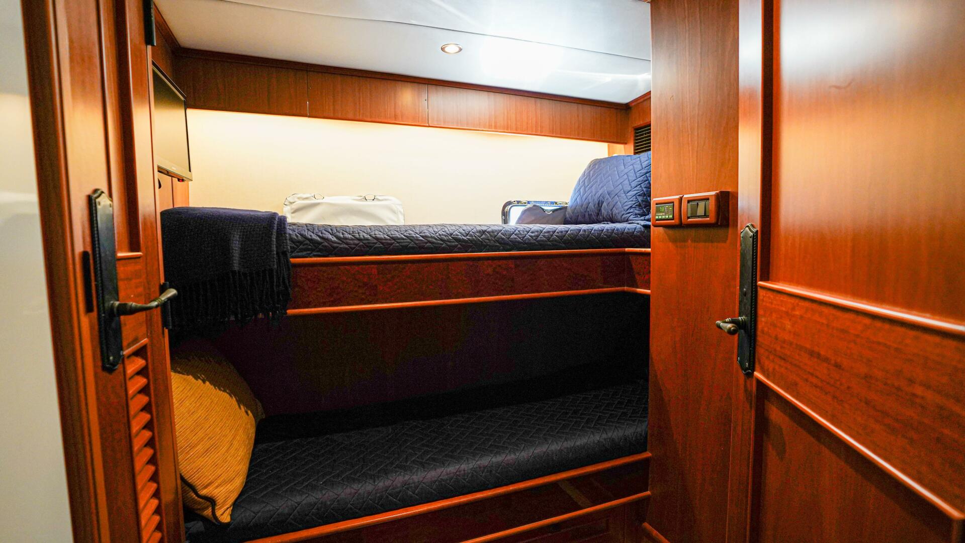 Insignia 86ft Outer Reef Yachts Yacht For Sale Insignia 86ft Outer Reef Yachts Yacht For Sale