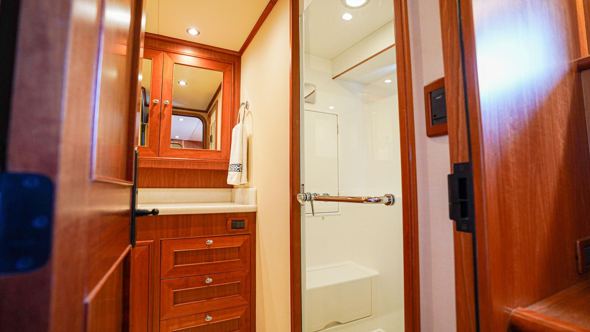 Insignia 86ft Outer Reef Yachts Yacht For Sale Insignia 86ft Outer Reef Yachts Yacht For Sale