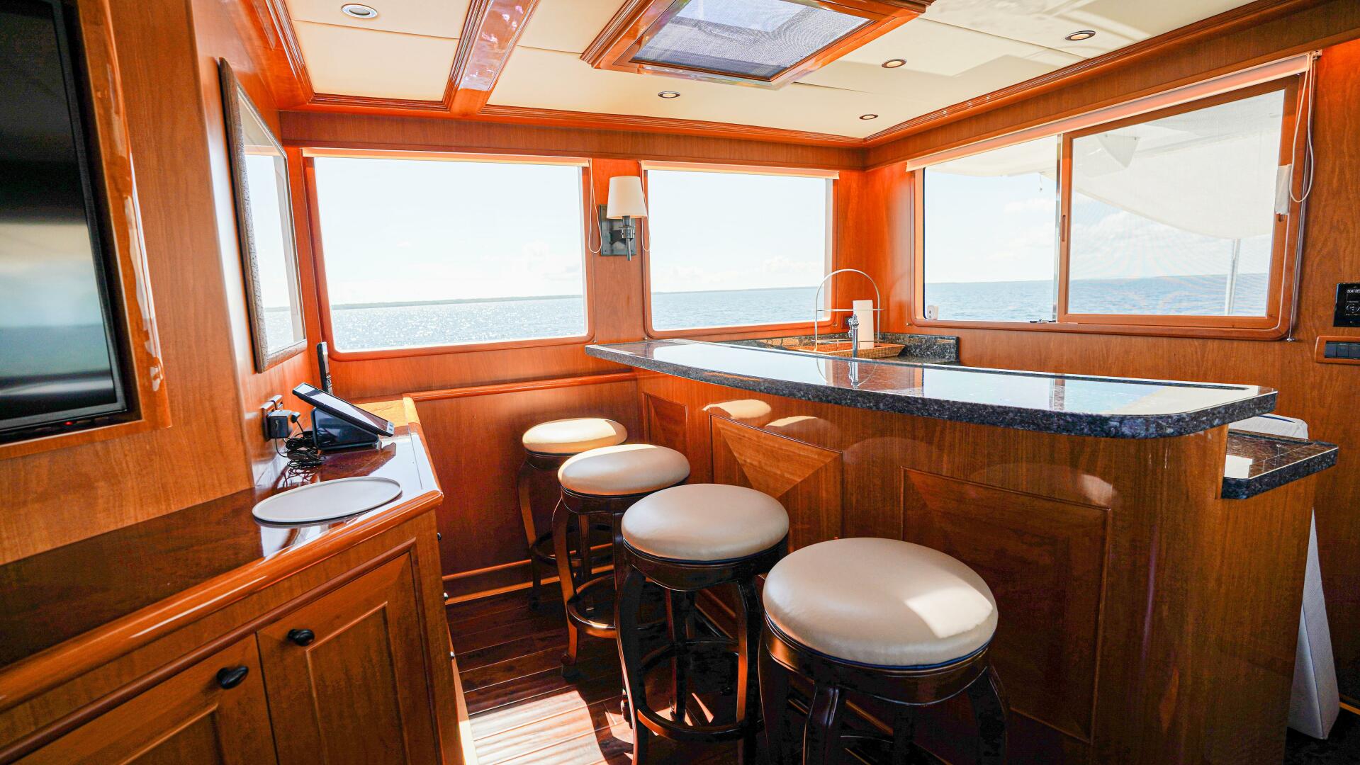 Insignia 86ft Outer Reef Yachts Yacht For Sale Insignia 86ft Outer Reef Yachts Yacht For Sale