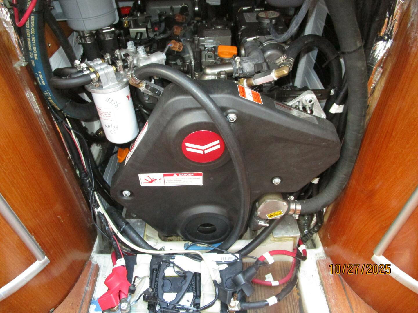 38' Beneteau auxiliary access1