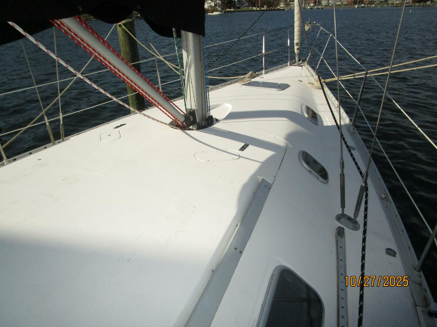 38' Beneteau foredeck2
