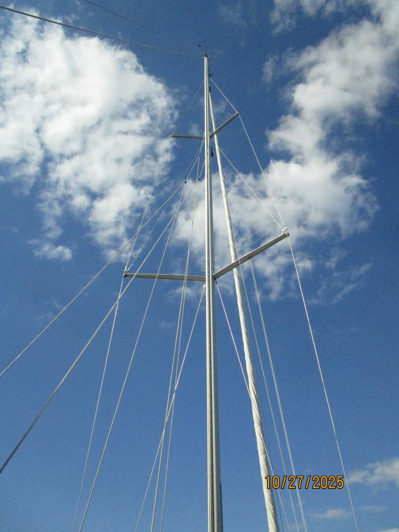 38' Beneteau rig
