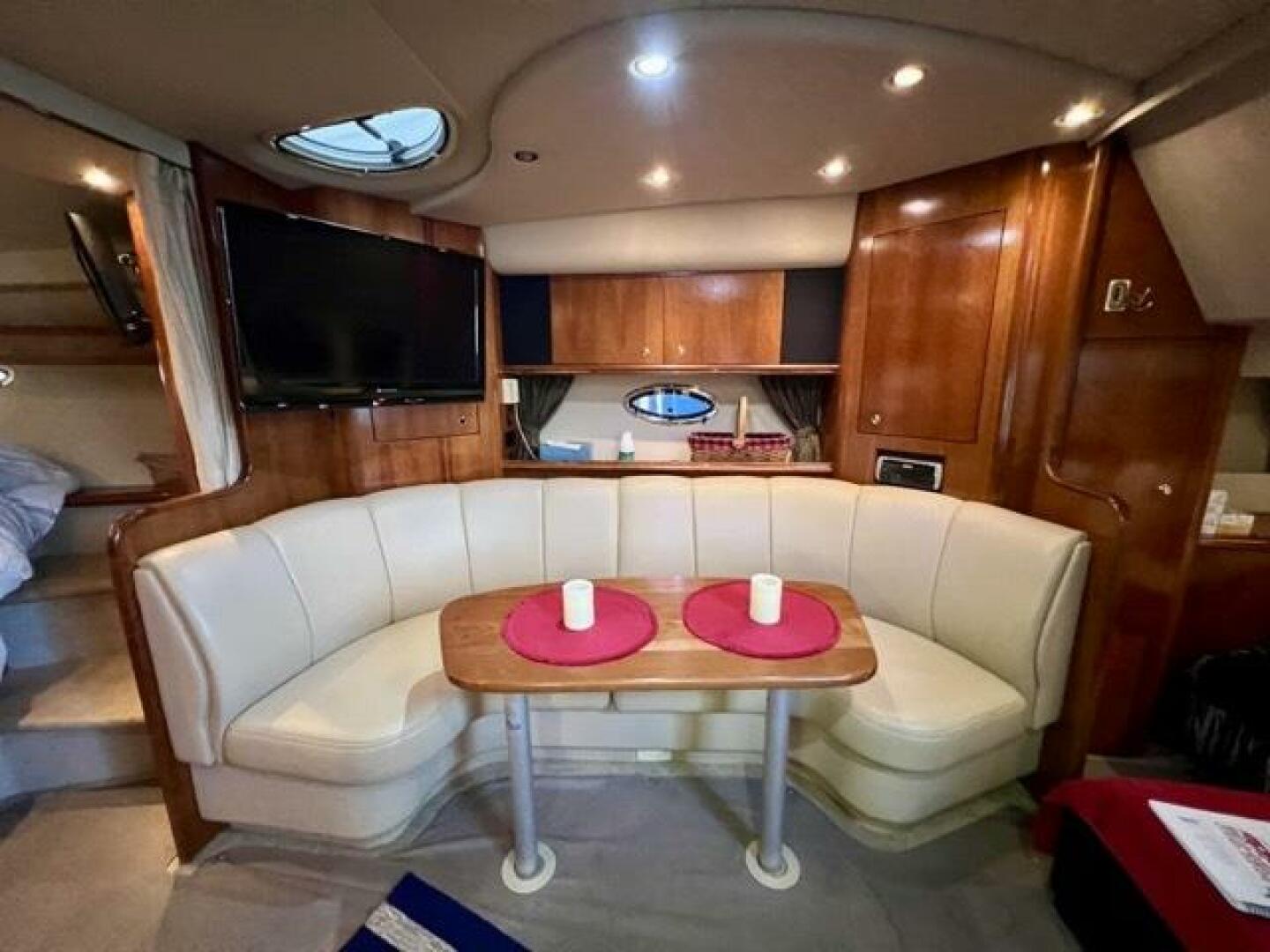 19 Partner Ship 2003 Cruisers 3772 Dinette Medium