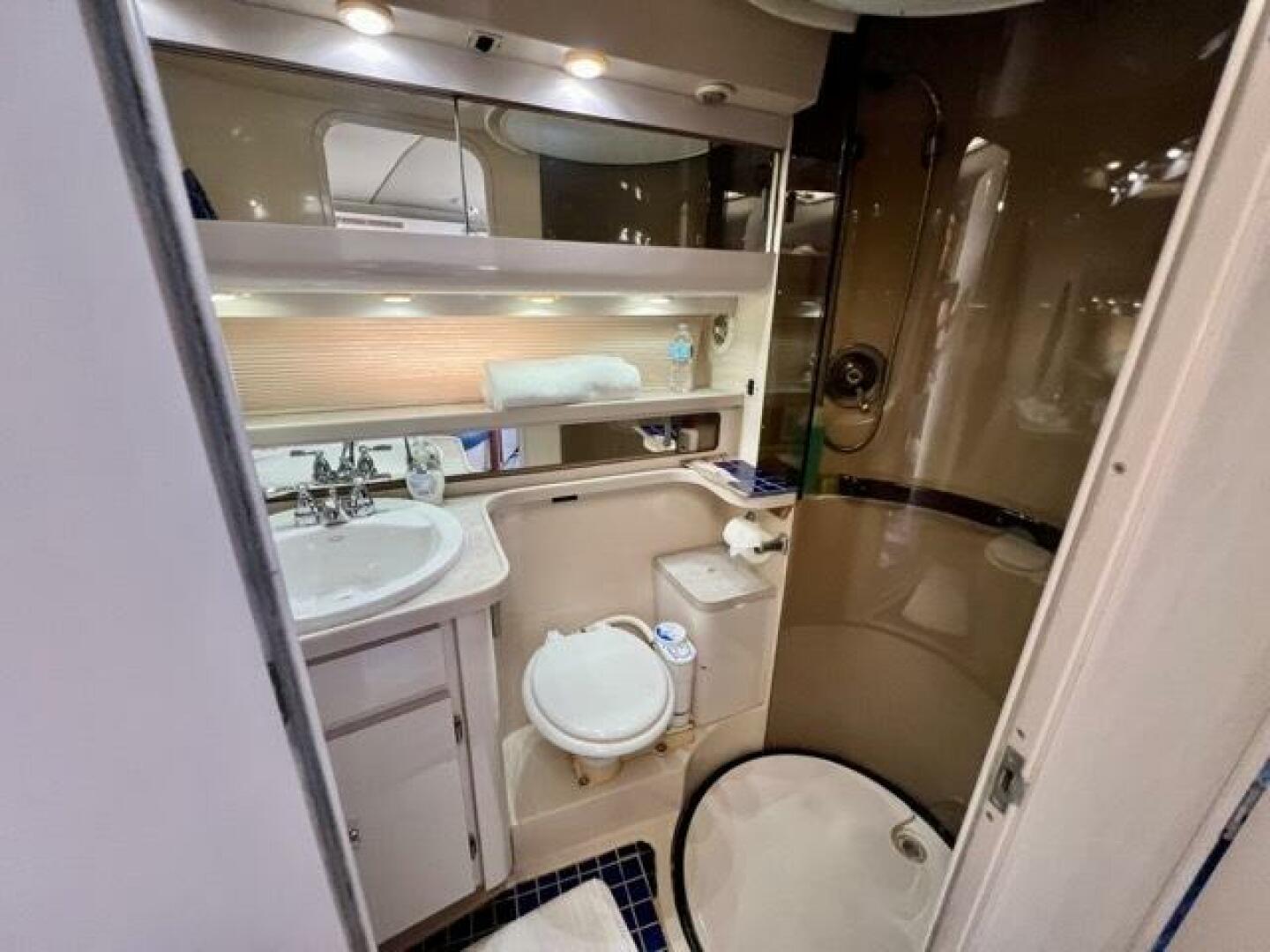 10 Sea Yall 1995 Regal 400 Commodore Head Medium