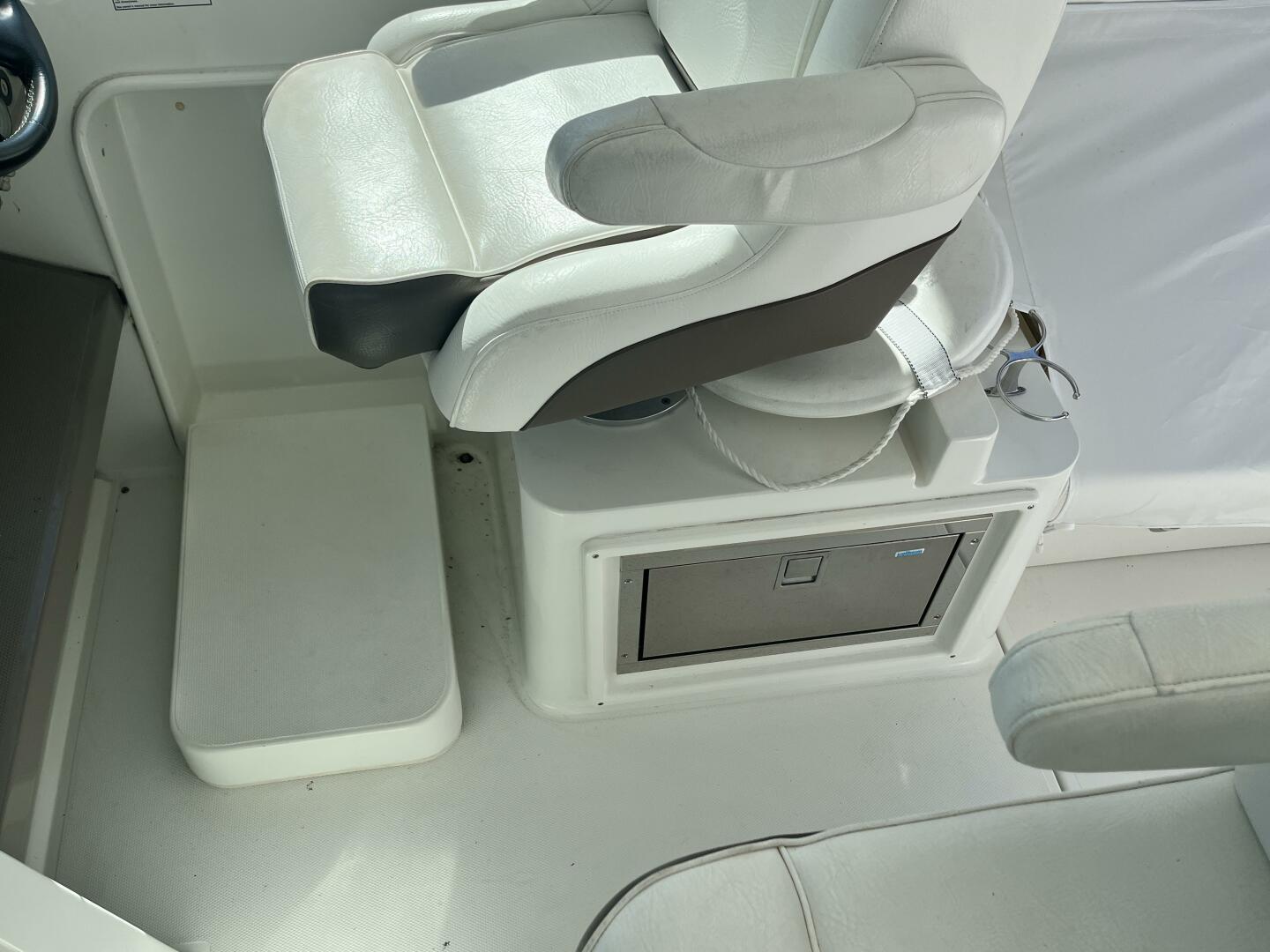 Bail Out 39ft Cruisers Yachts Yacht For Sale