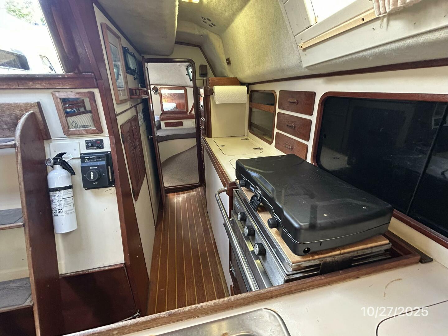 36' S2 aft companionway aft