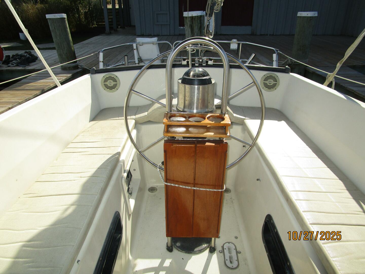36' S2 cockpit aft