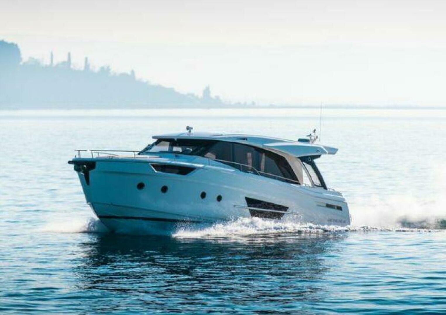2027 Greenline 45 Coupe
