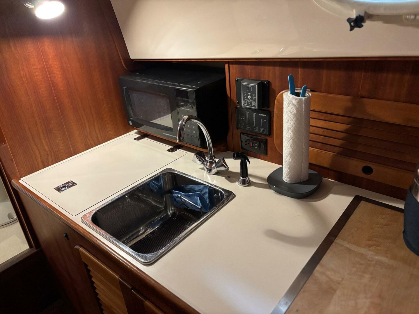 PIROUETTE 36ft Hinckley Yacht For Sale