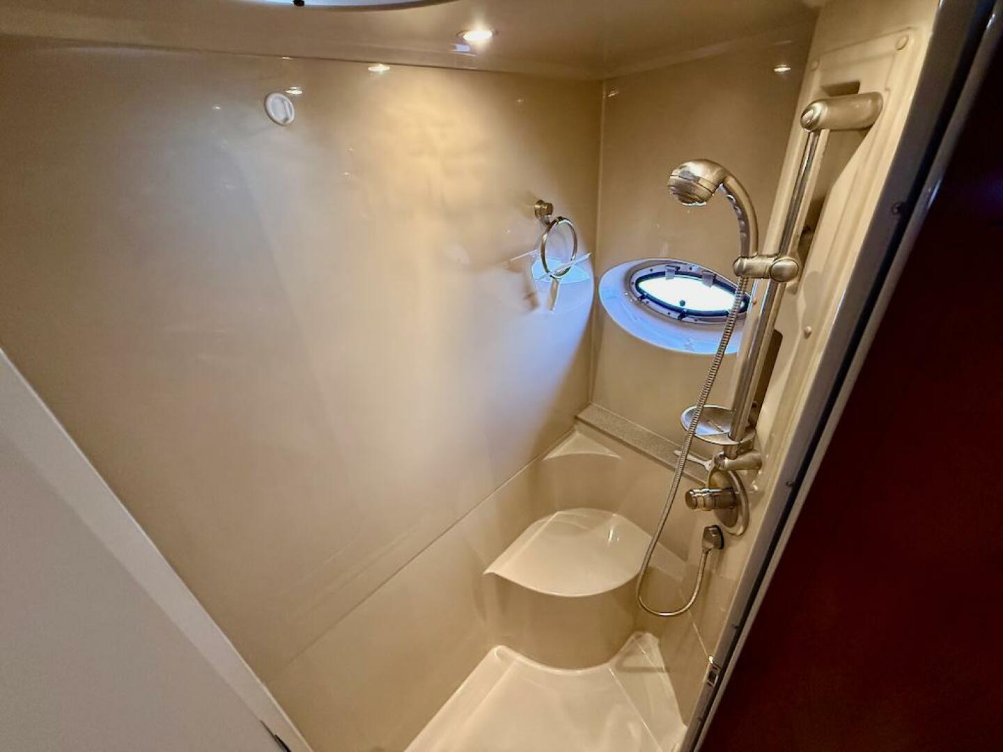 No Worries 42ft Cruisers Yachts Yacht For Sale No Worries 42ft Cruisers Yachts Yacht For Sale