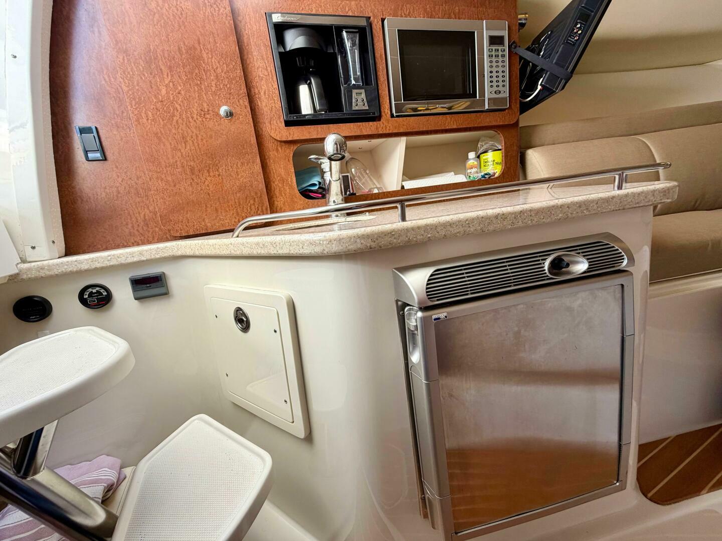 TILIKUM 35ft Hydra Sports Yacht For Sale