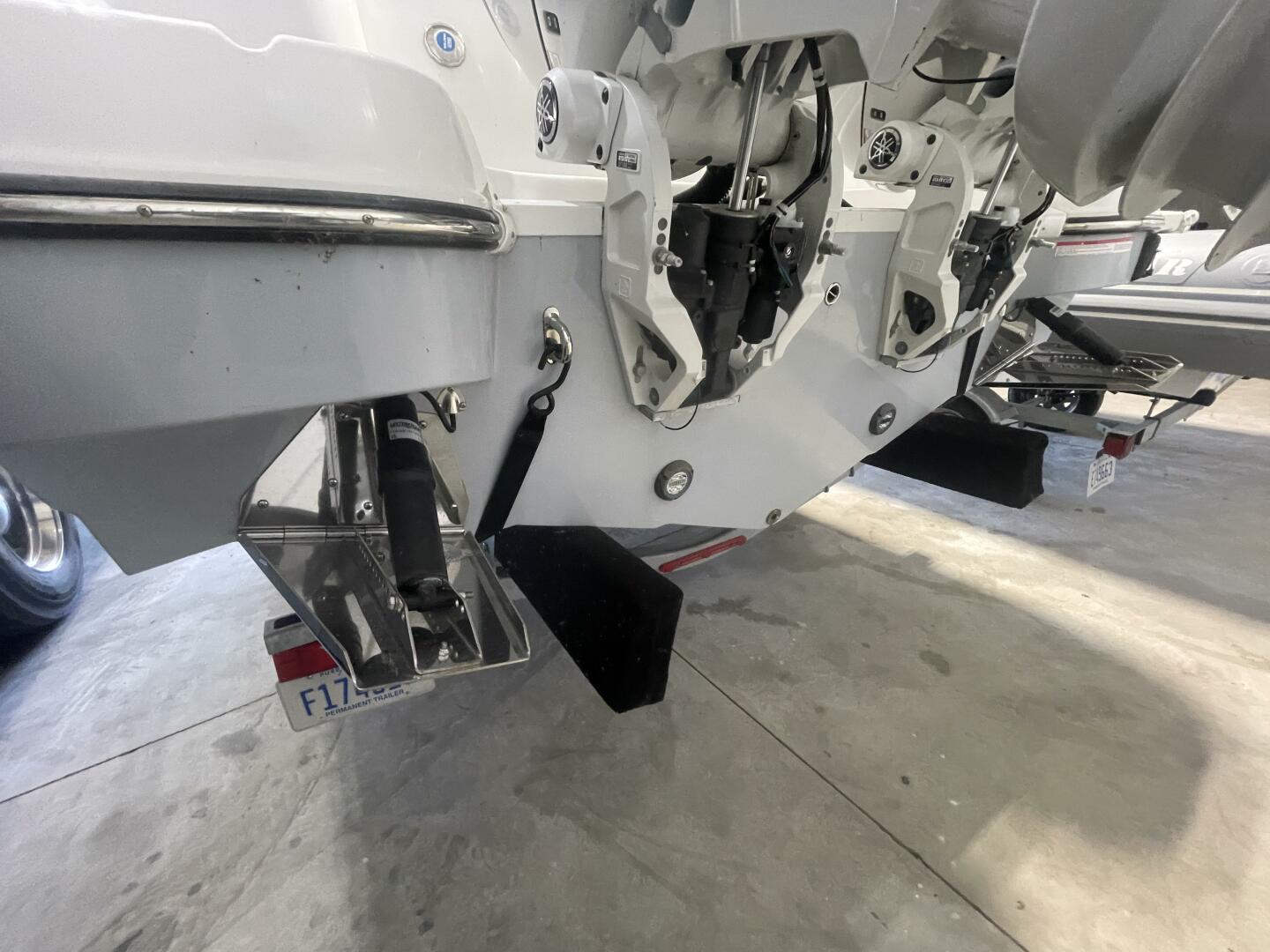 Trim Tabs and Transom Hardware – Stingray Boat Underside Vie