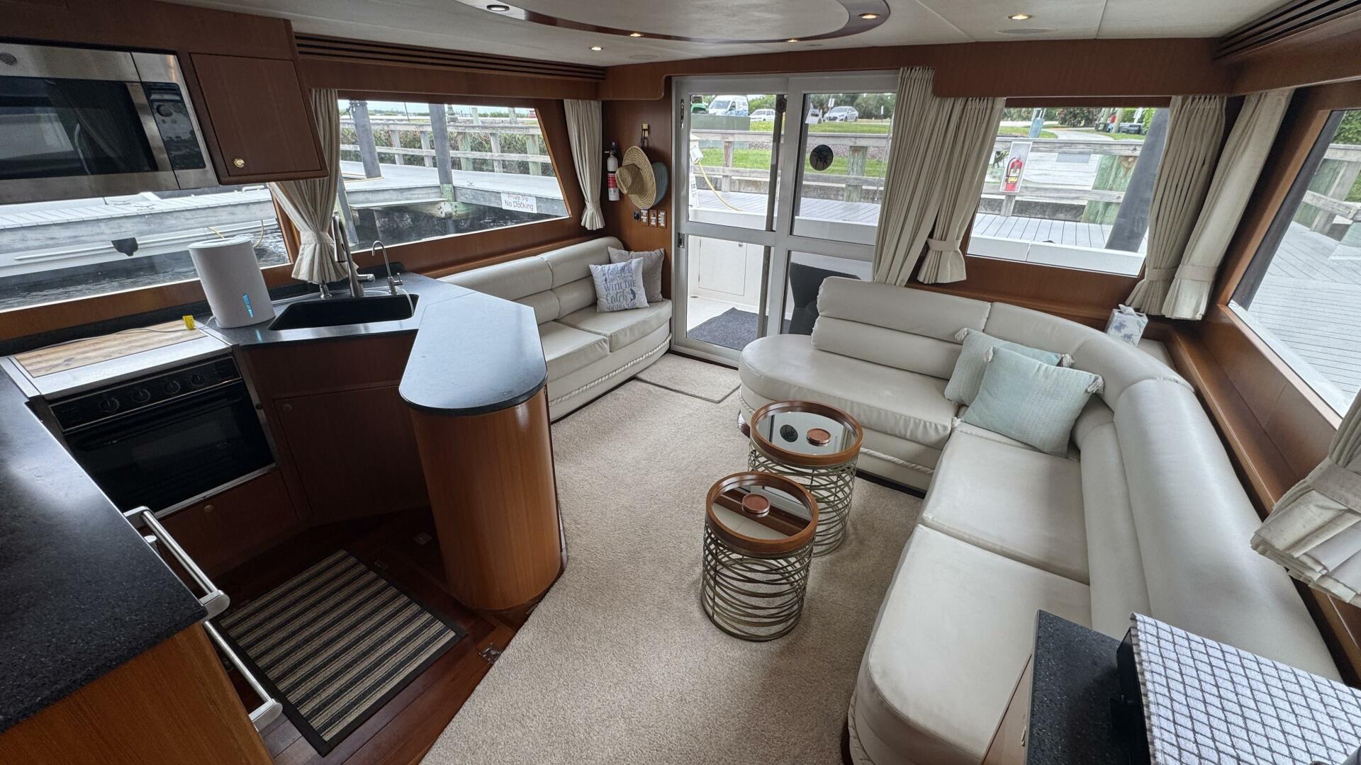 Johnson  amp  Johnson 52ft Jefferson Yacht For Sale